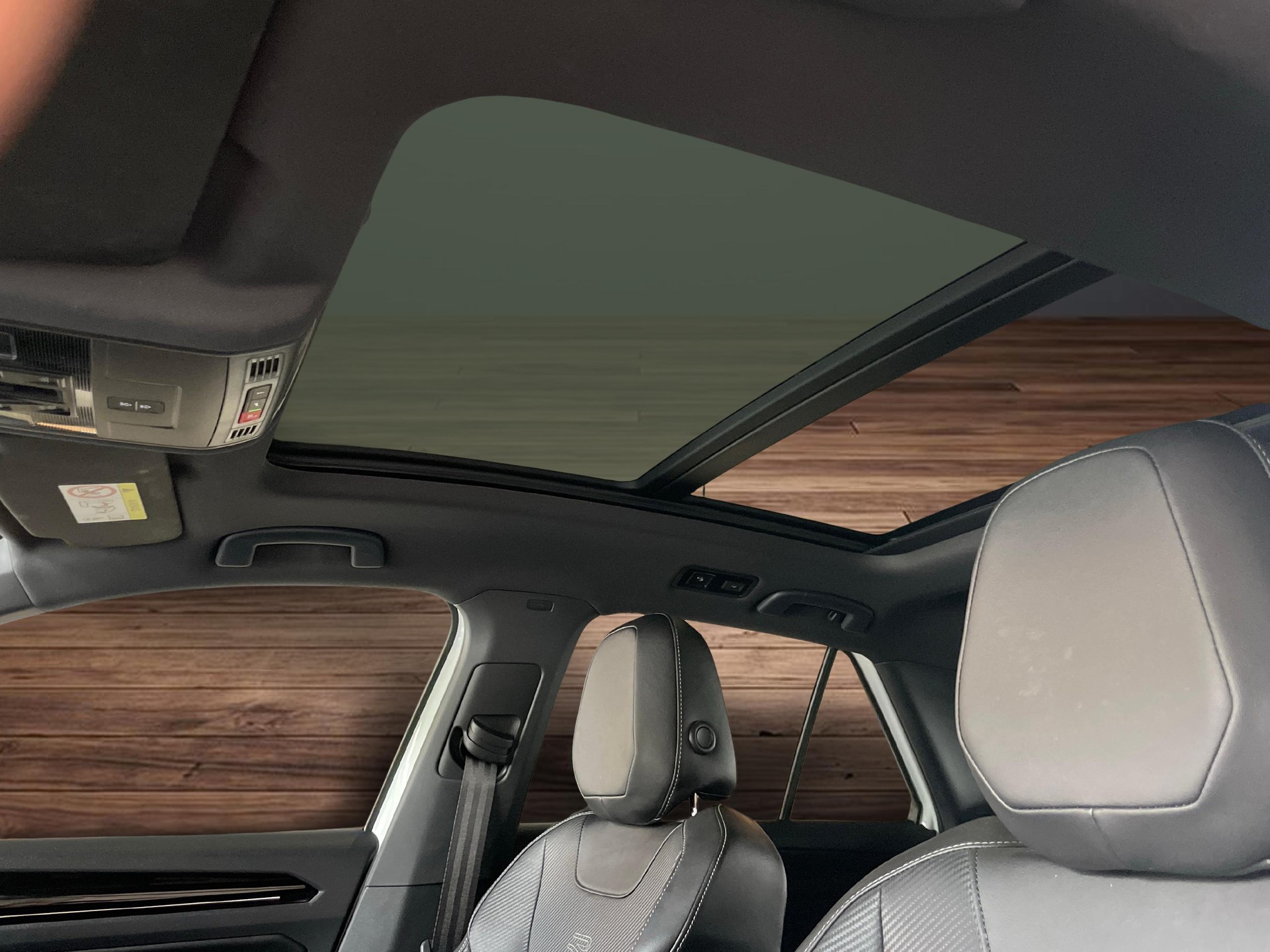 VW T-Roc 2.0 TSI R-Line DSG 4motion-image-9