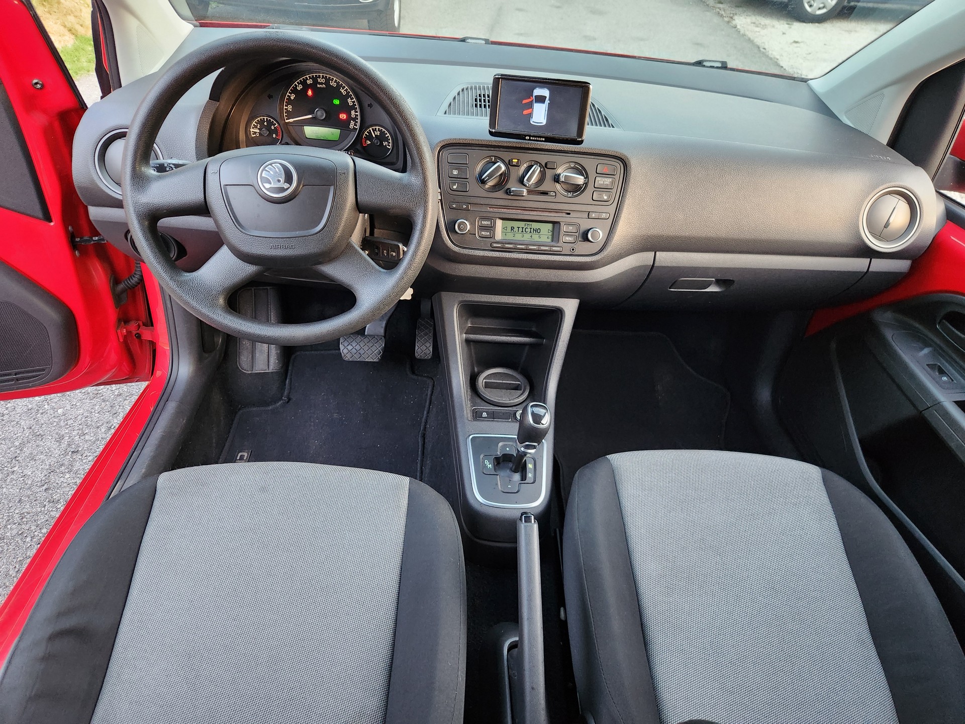 SKODA Citigo 1.0 Active ASG-image-8