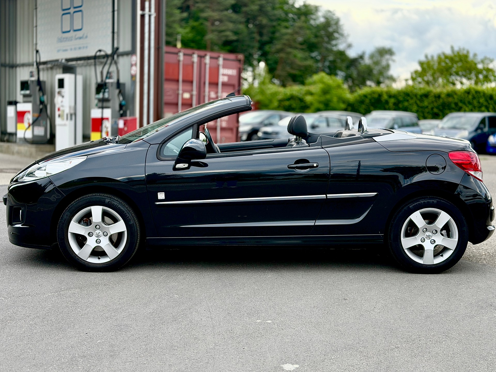 PEUGEOT 207 CC 1.6 16V Swiss Edition-image-4