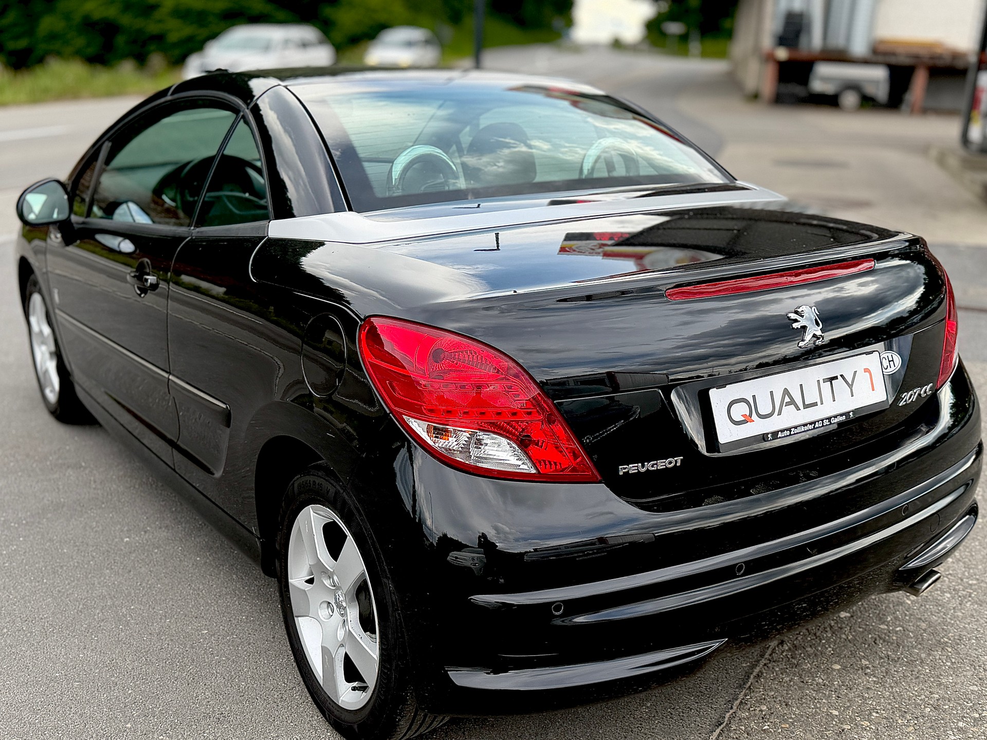 PEUGEOT 207 CC 1.6 16V Swiss Edition-image-8