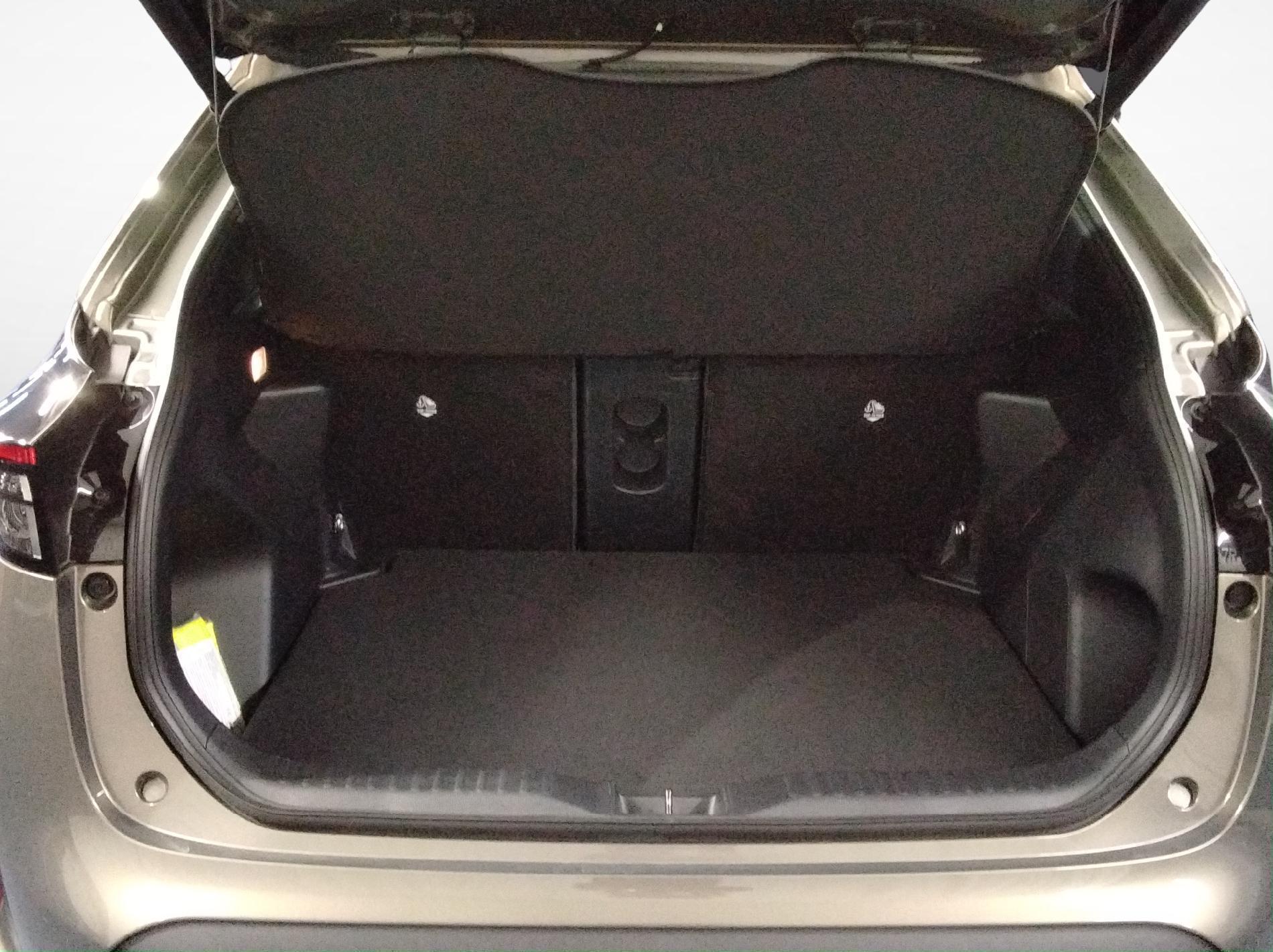 TOYOTA Yaris Cross 1.5 VVT-i HSD Trend AWD-i-image-11