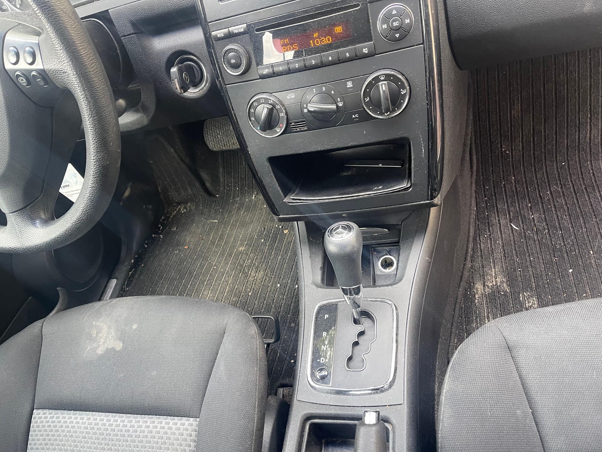MERCEDES-BENZ A 170 Elégance-image-7