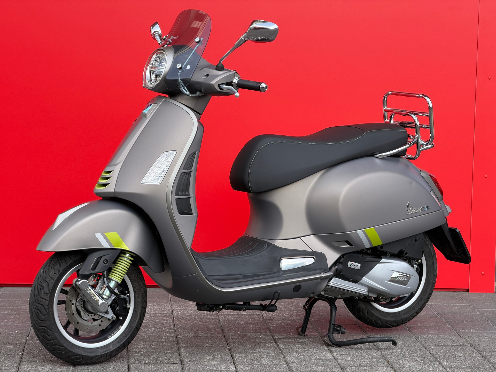 PIAGGIO Vespa GTS 125 Super Tech ABS-image-11