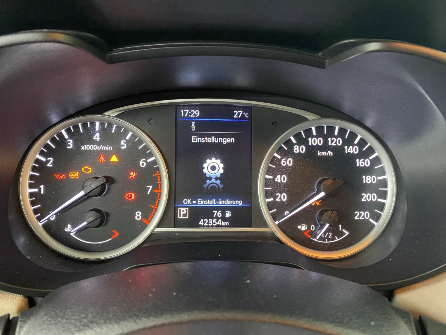 NISSAN Micra IG-T acenta Xtronic-image-8