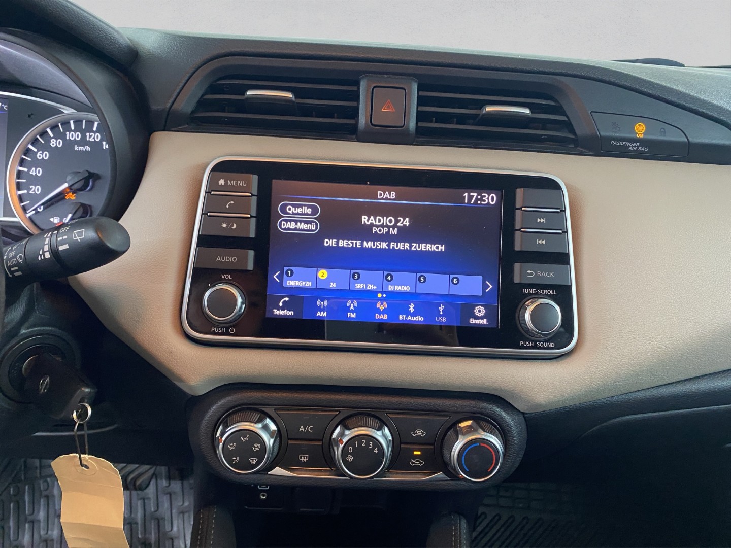 NISSAN Micra IG-T acenta Xtronic-image-10