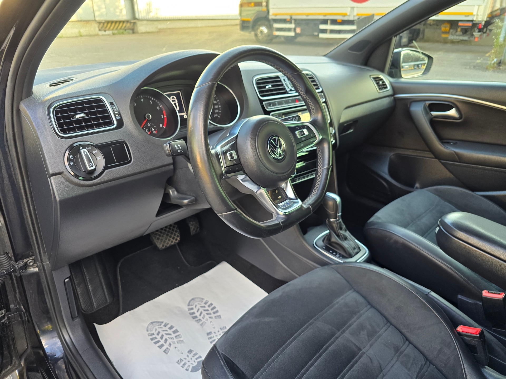VW Polo 1.4 TSI ACT BlueGT DSG-image-12
