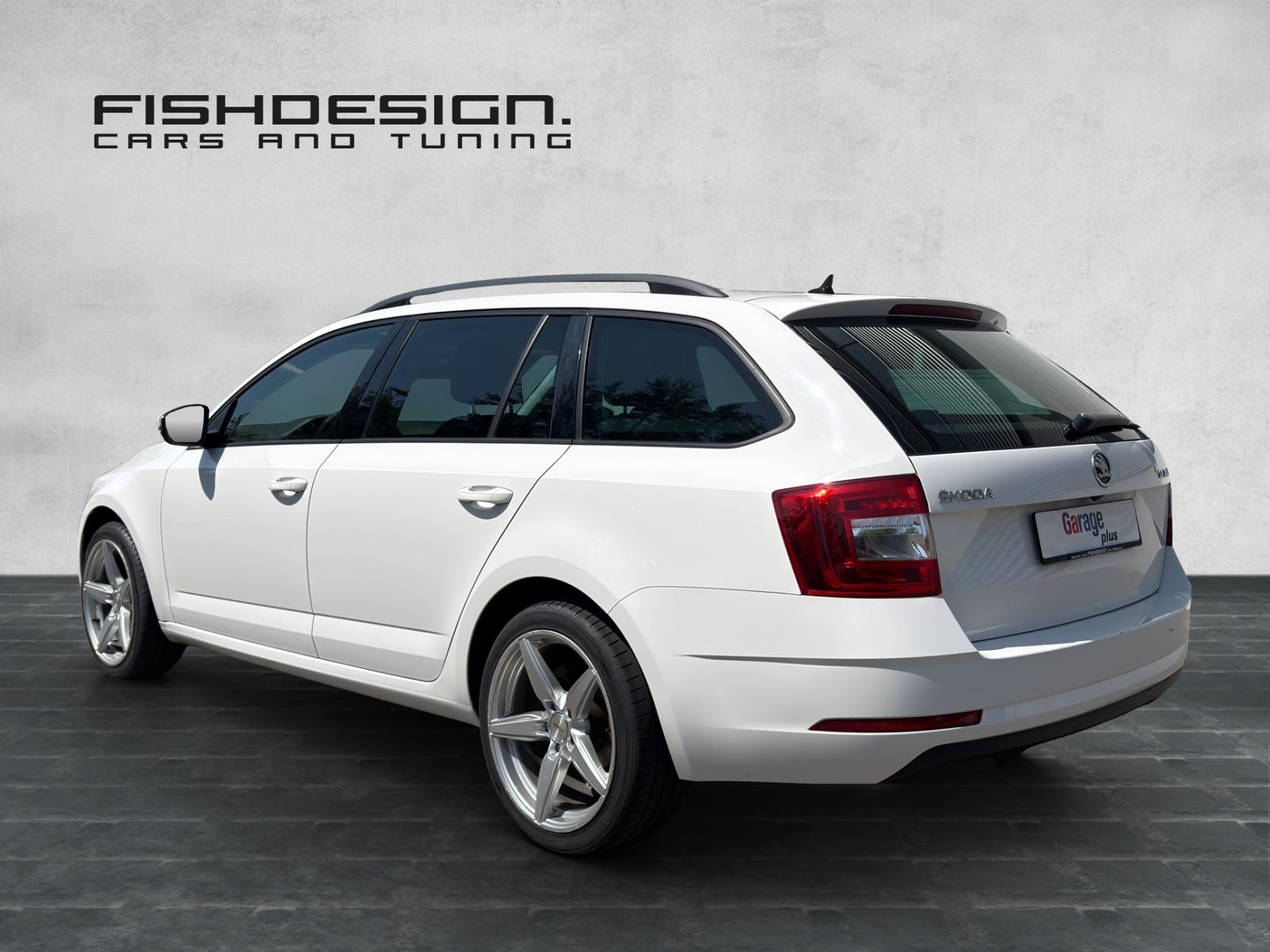 SKODA Octavia Combi 2.0 TDI Ambition DSG-image-2
