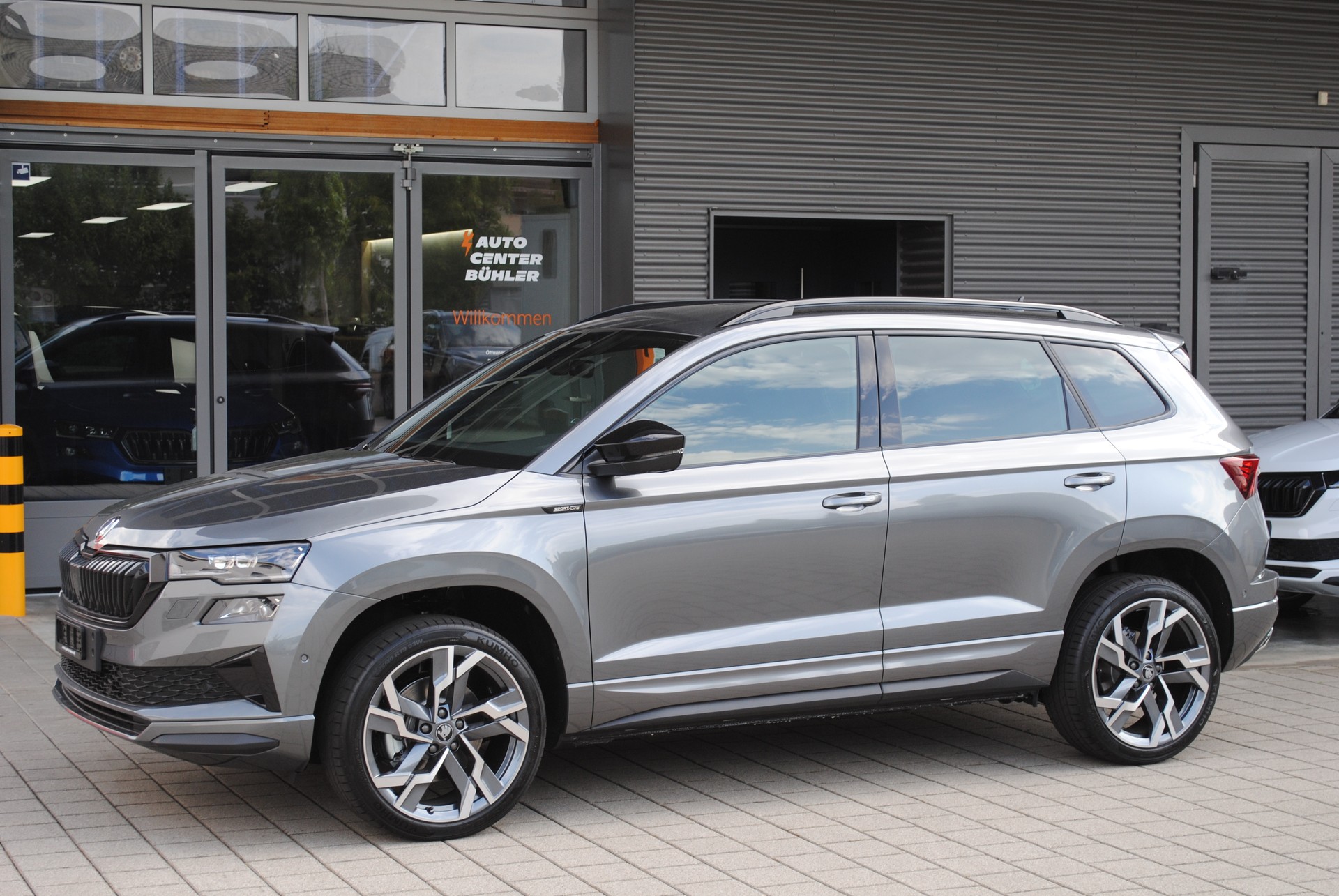 SKODA Karoq 1.5 TSI SportLine DSG-showroom-element-3