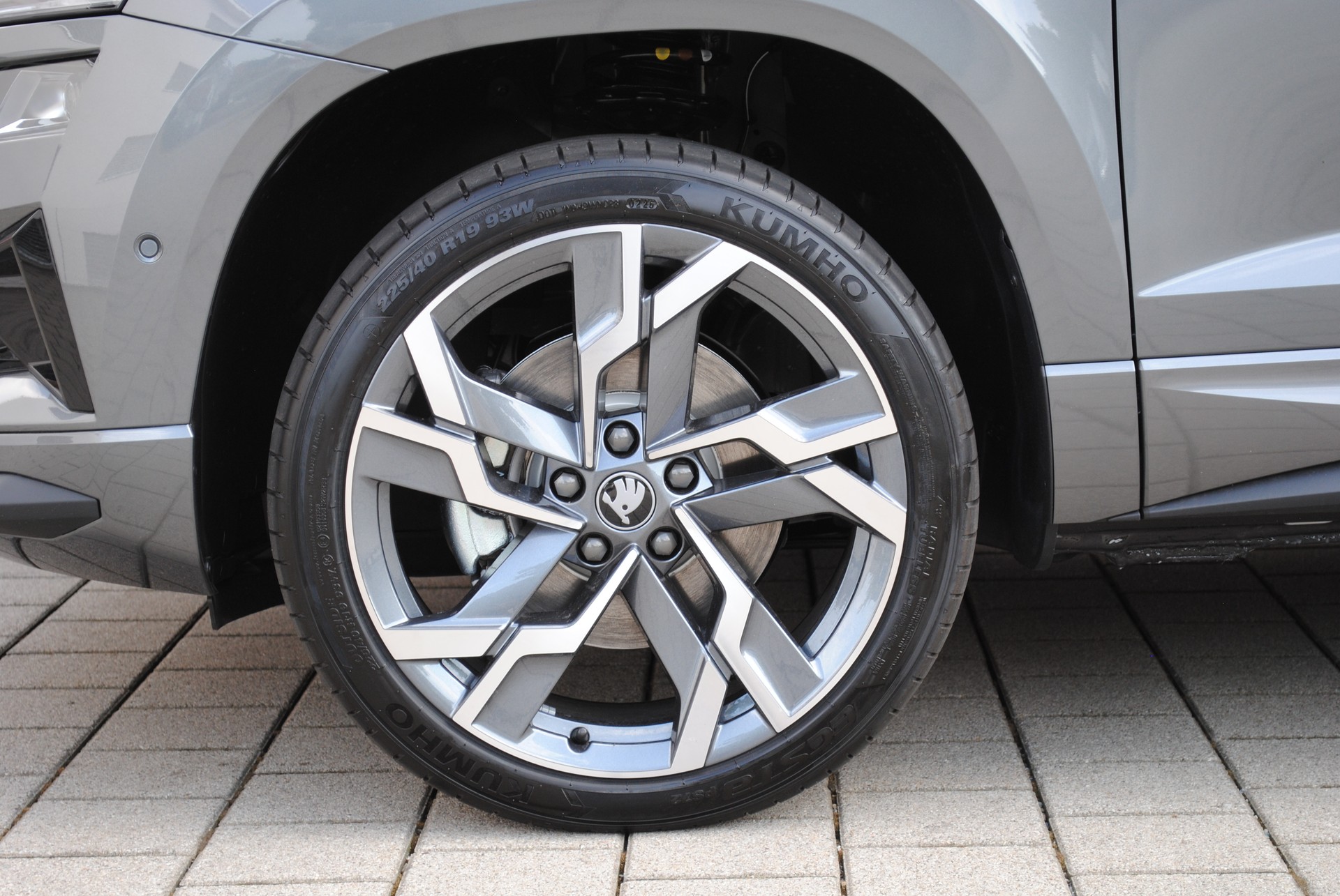 SKODA Karoq 1.5 TSI SportLine DSG-image-9