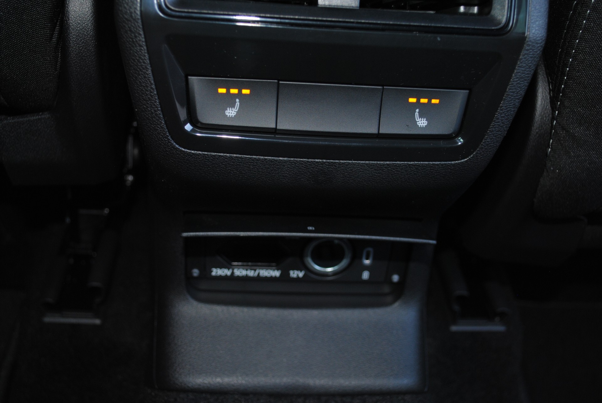 SKODA Karoq 1.5 TSI SportLine DSG-image-7