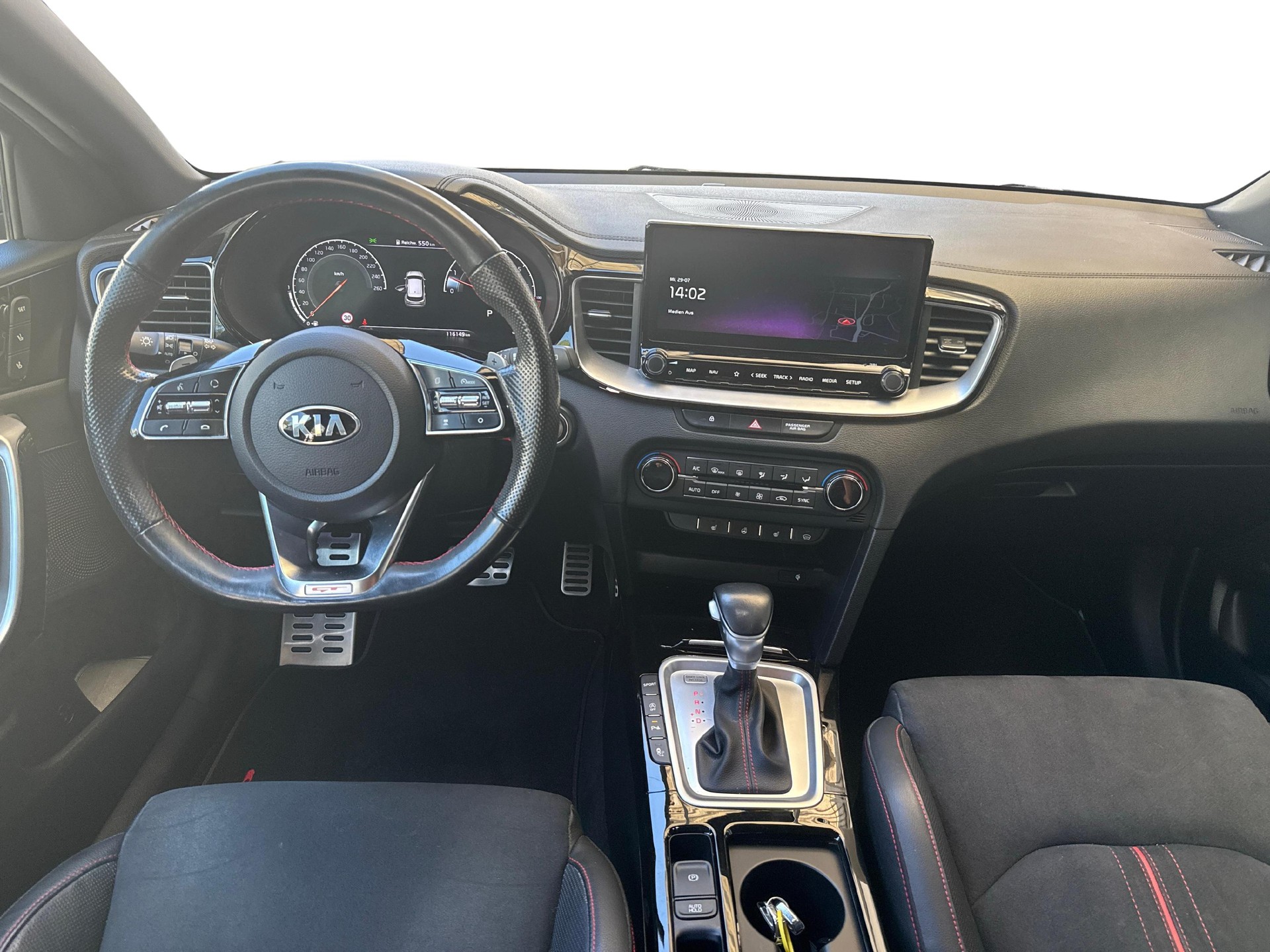 KIA ProCeed 1.6 T-GDi GT DCT-image-8