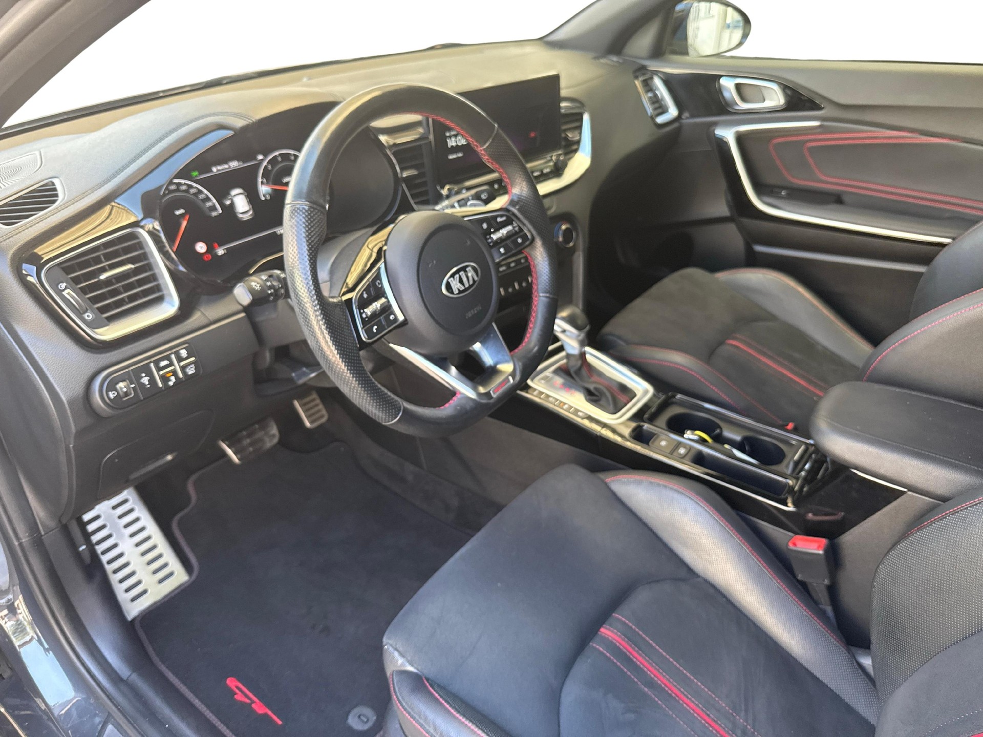 KIA ProCeed 1.6 T-GDi GT DCT-image-9