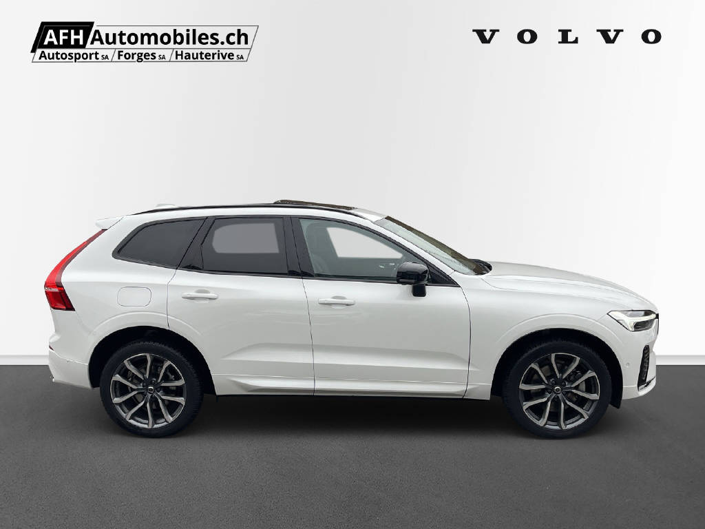 VOLVO XC60 2.0 B5 MH Ultimate Dark AWD-image-4