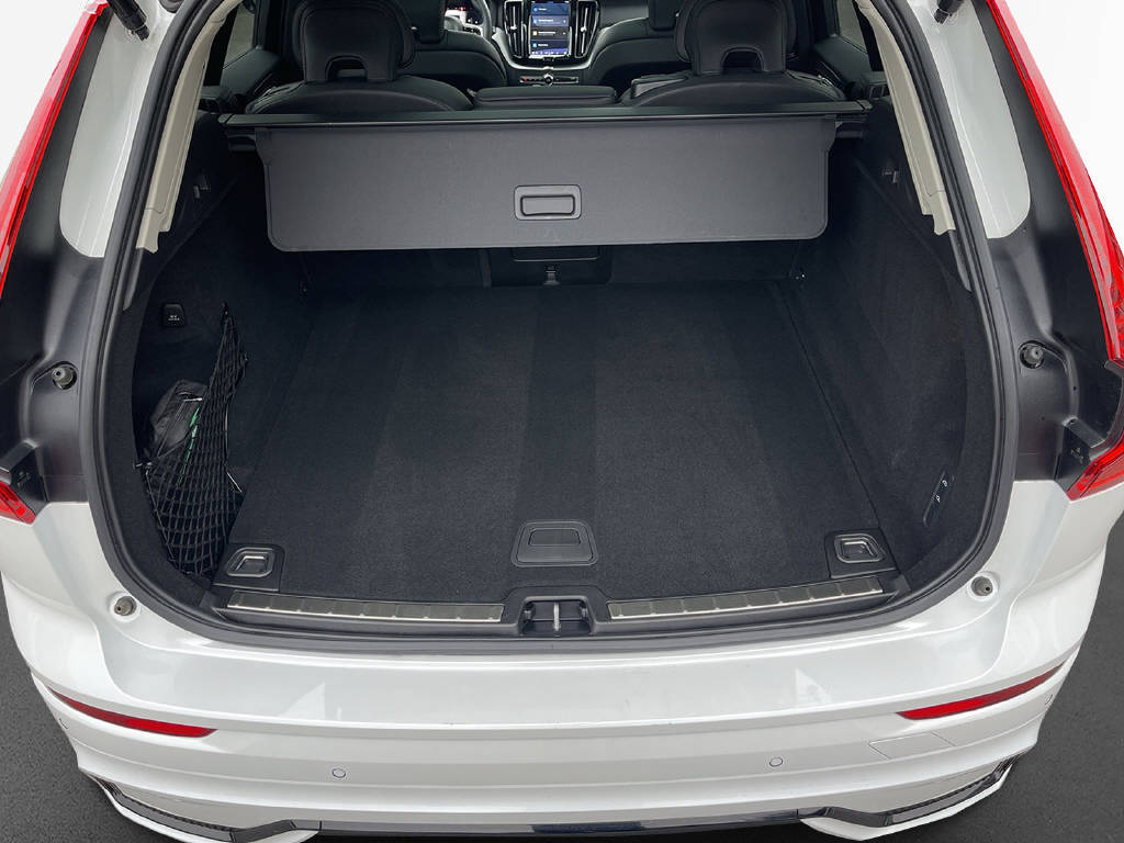 VOLVO XC60 2.0 B5 MH Ultimate Dark AWD-image-7
