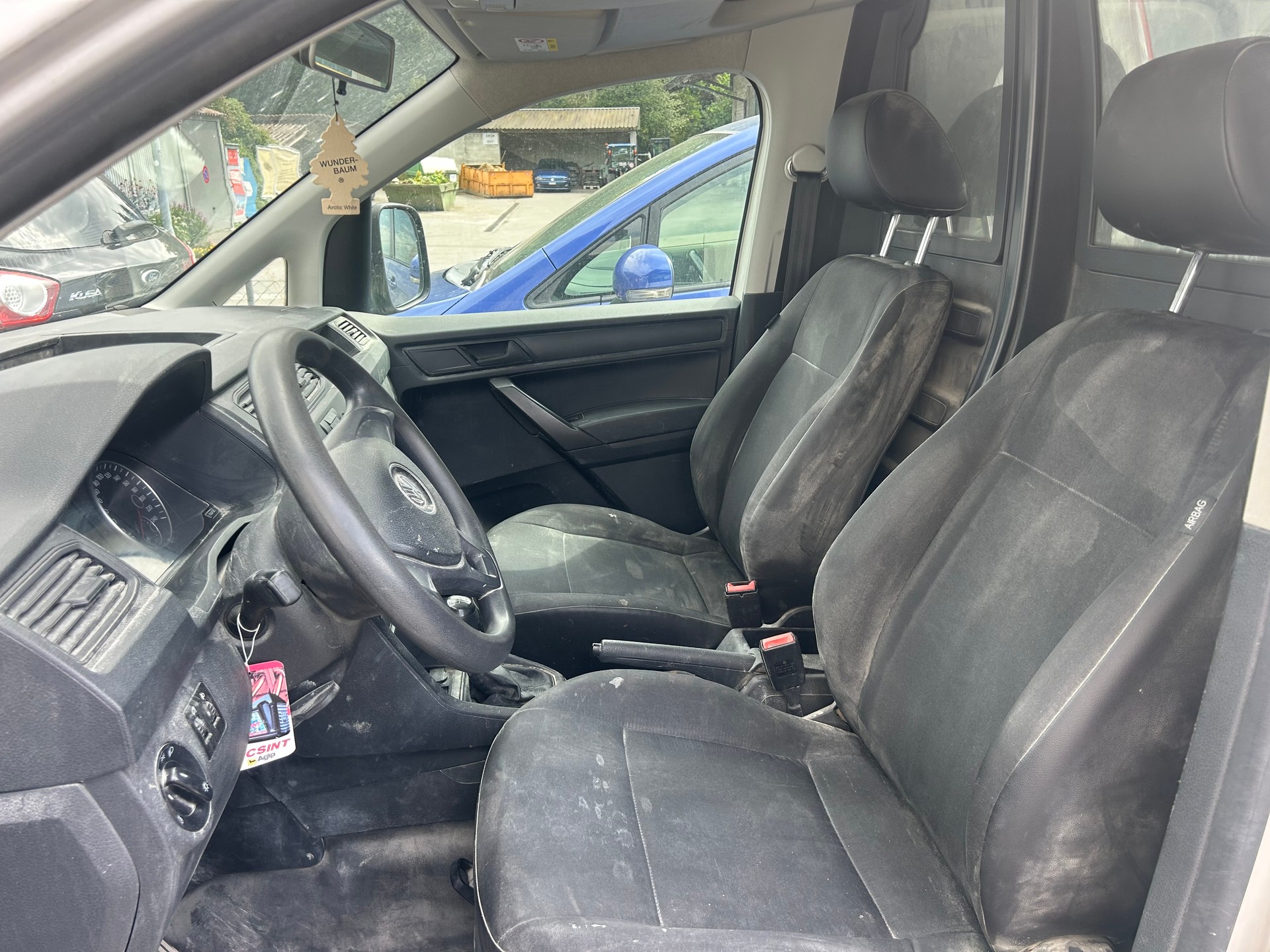 VW Caddy 1.2 TSI BlueMotion Technology-image-7