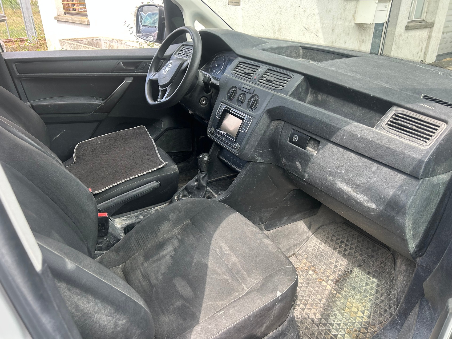 VW Caddy 1.2 TSI BlueMotion Technology-image-6