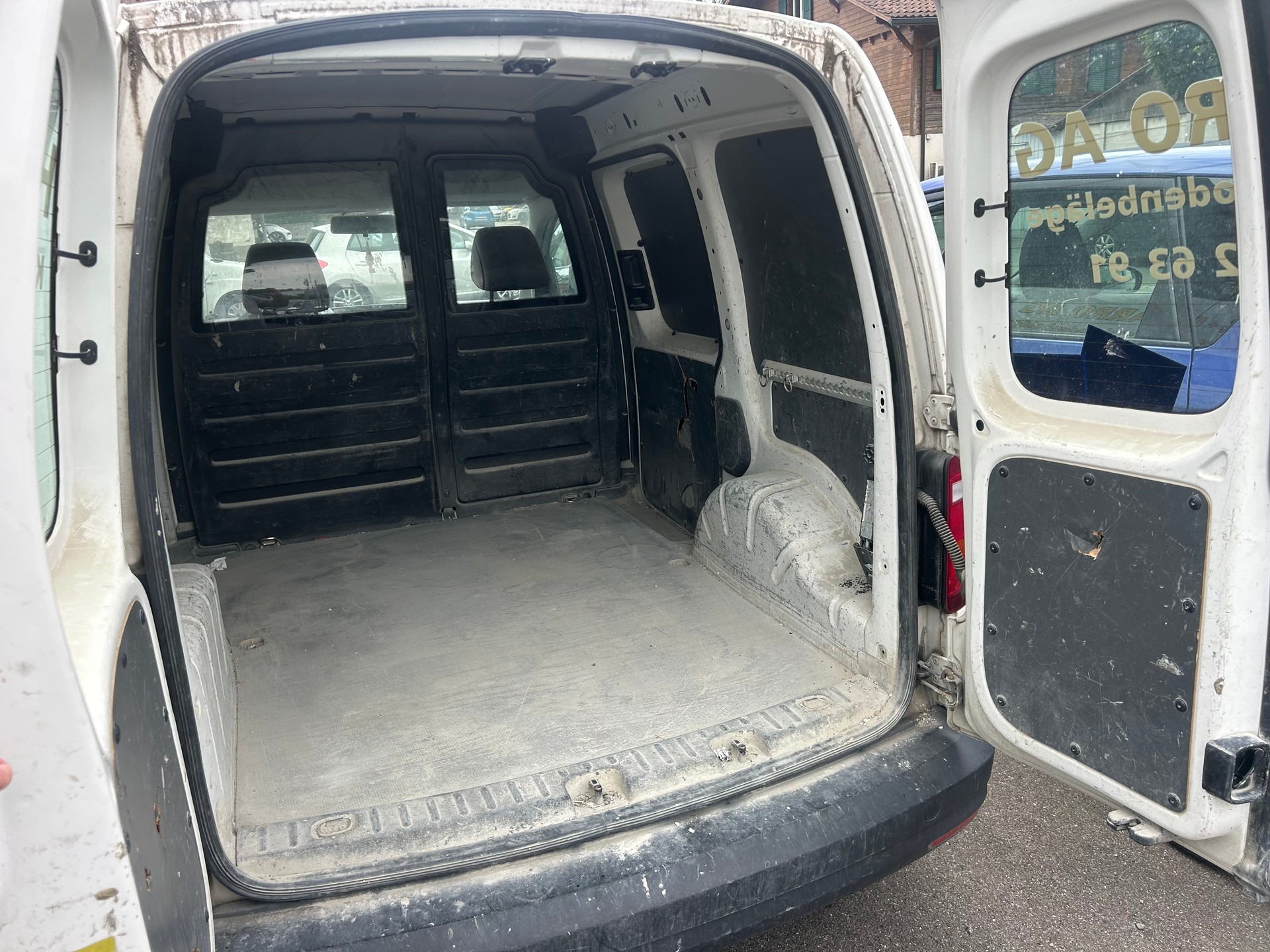 VW Caddy 1.2 TSI BlueMotion Technology-image-5