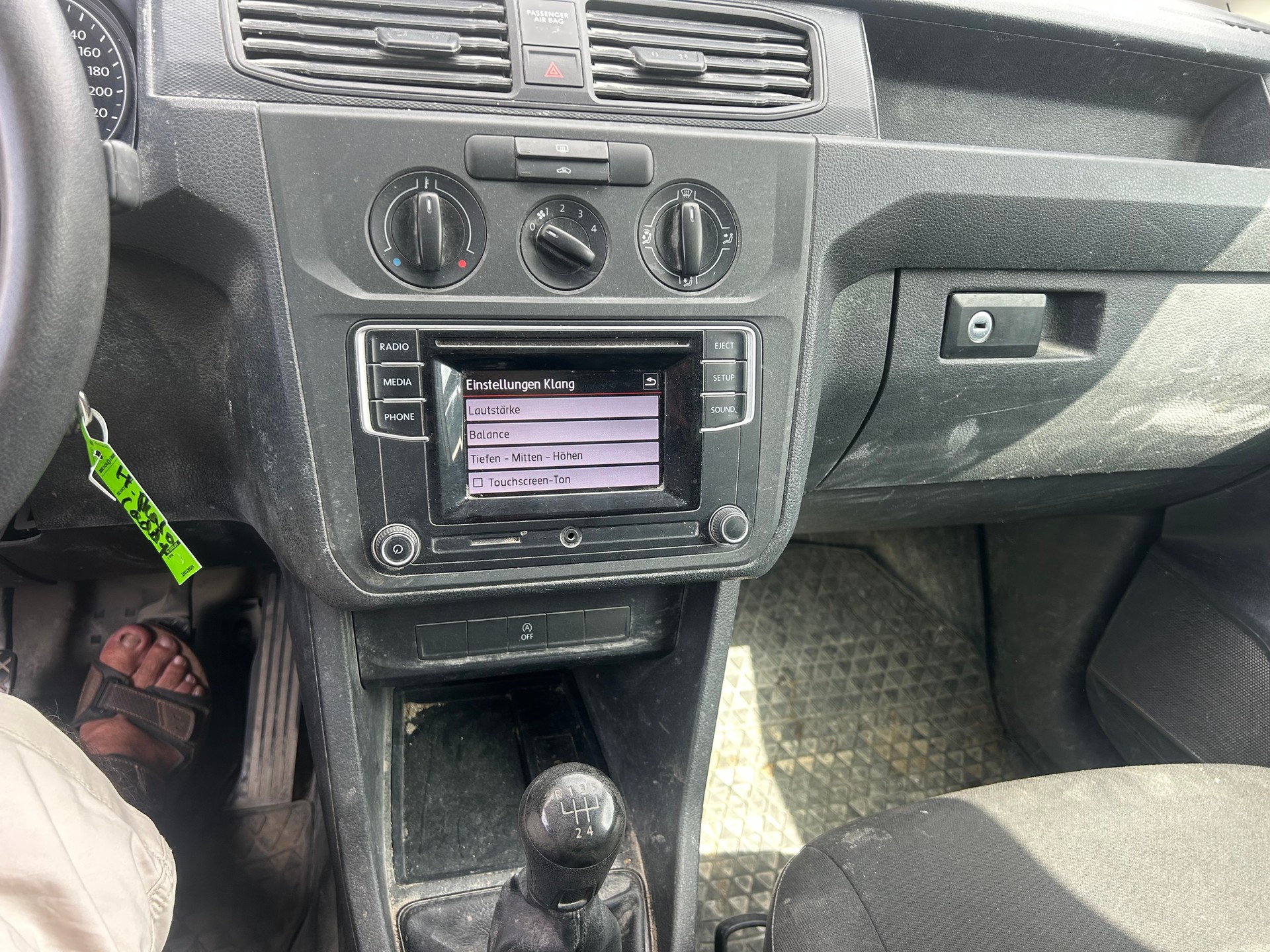 VW Caddy 1.2 TSI BlueMotion Technology-image-8