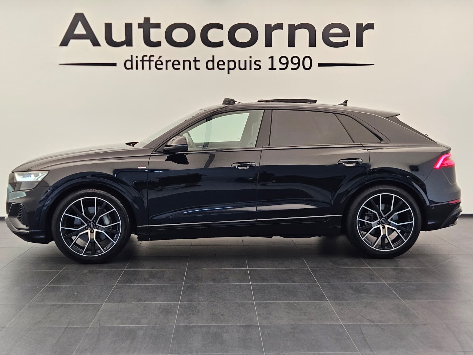 AUDI Q8 55 TFSI quattro tiptronic-image-1