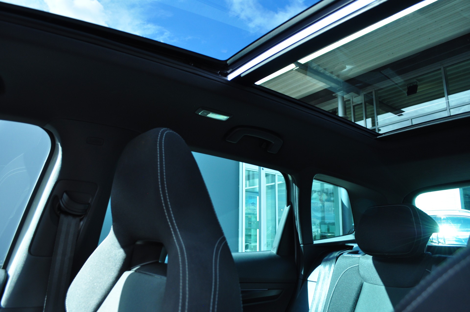 SKODA Karoq 2.0TDI Sport Line 4x4-image-15