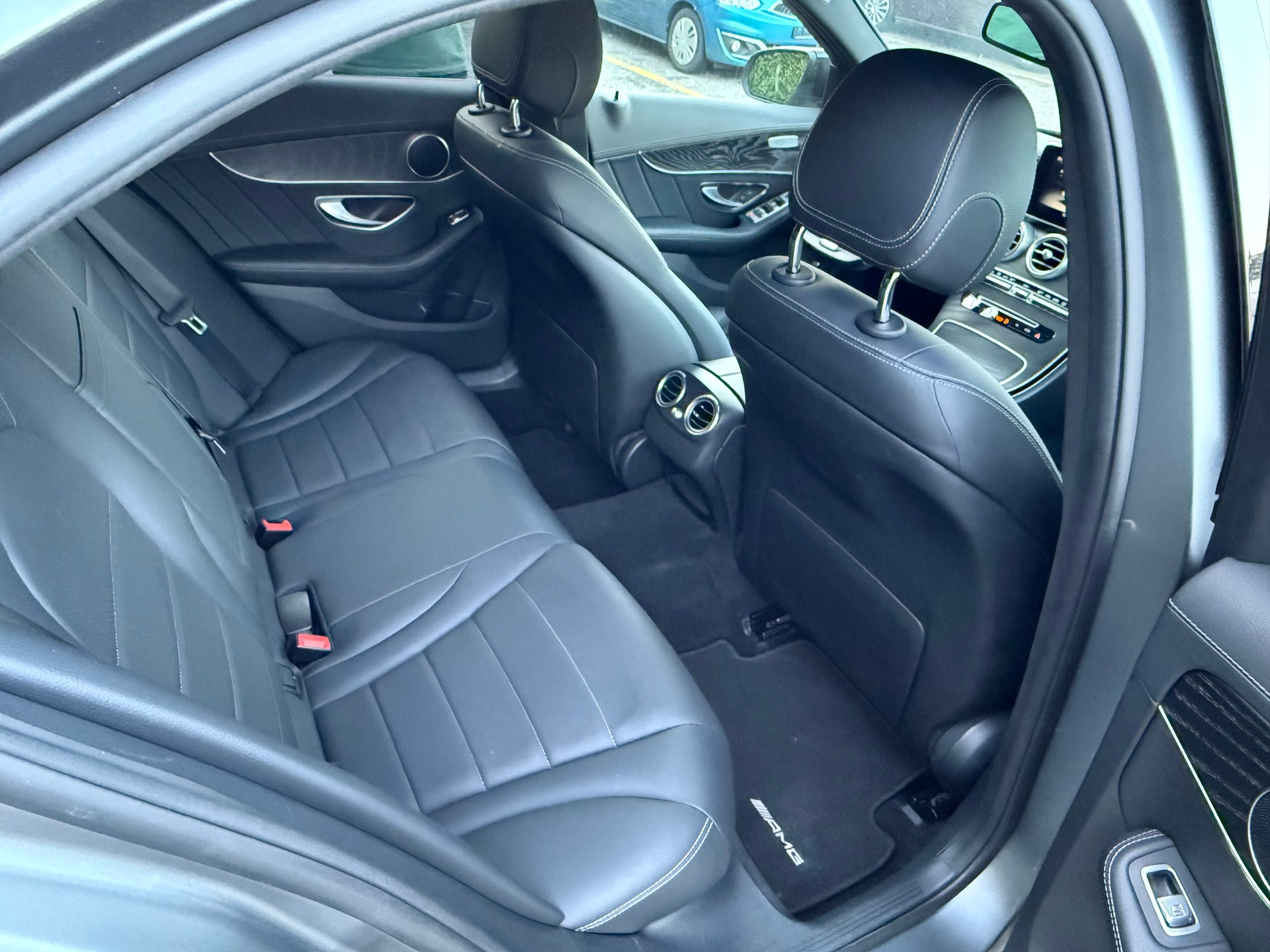 MERCEDES-BENZ C 300 AMG Line 9G-Tronic-image-8