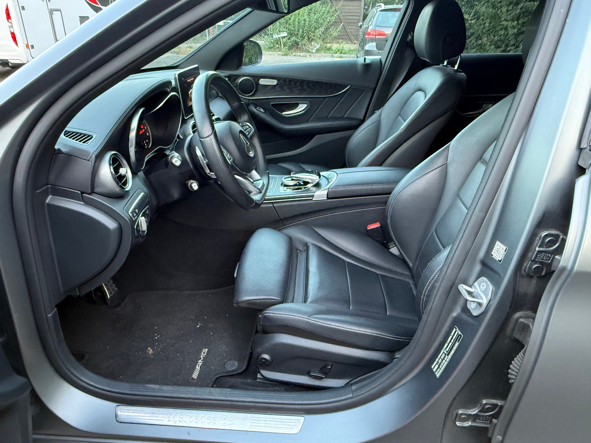 MERCEDES-BENZ C 300 AMG Line 9G-Tronic-image-12
