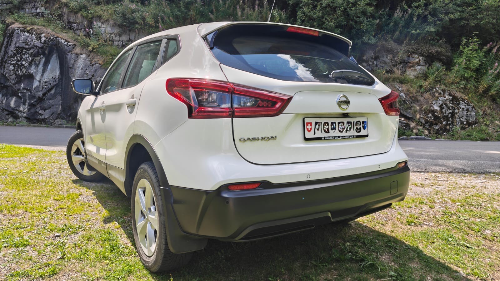 NISSAN QASHQAI-image-2