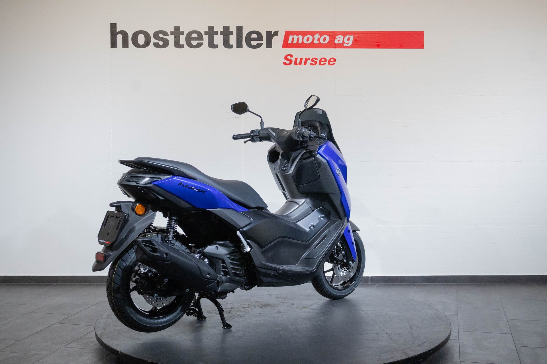 YAMAHA NMAX 125-showroom-element-2