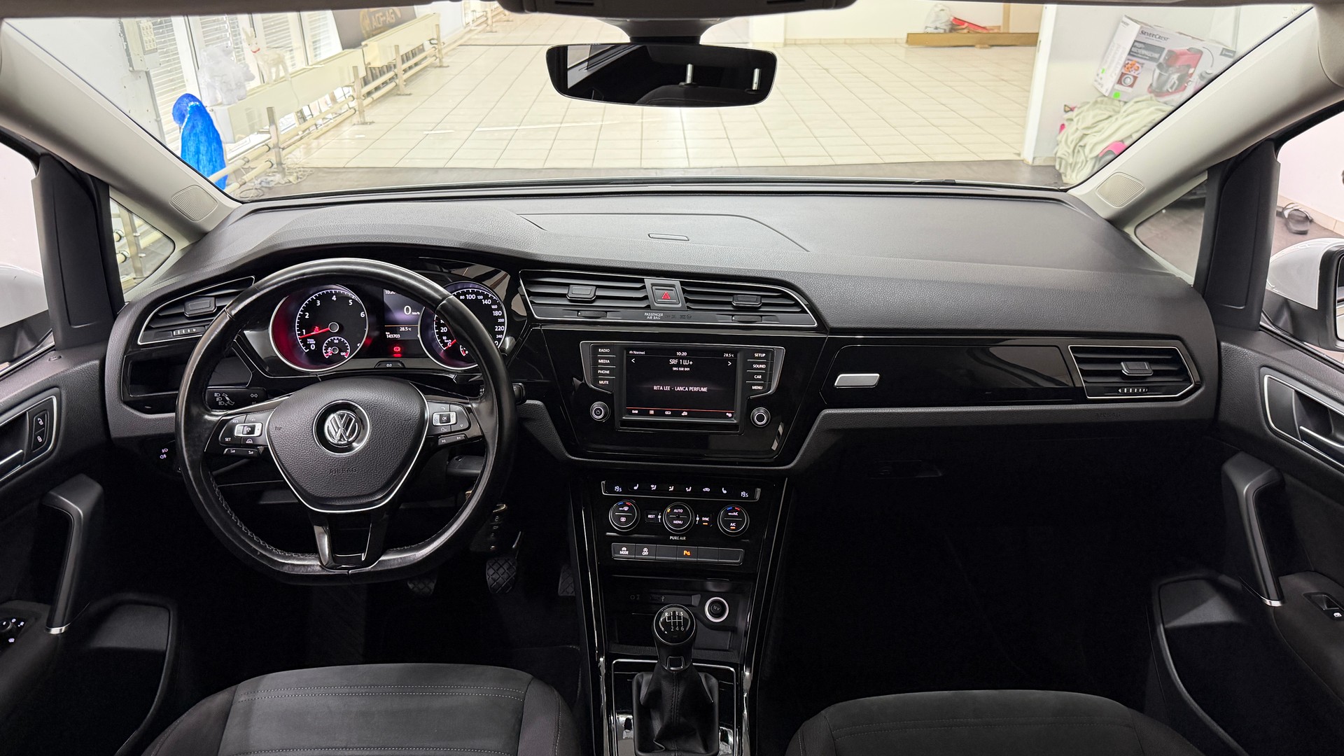 VW Touran 1.4 TSI BlueMotion Technology Highline-image-12
