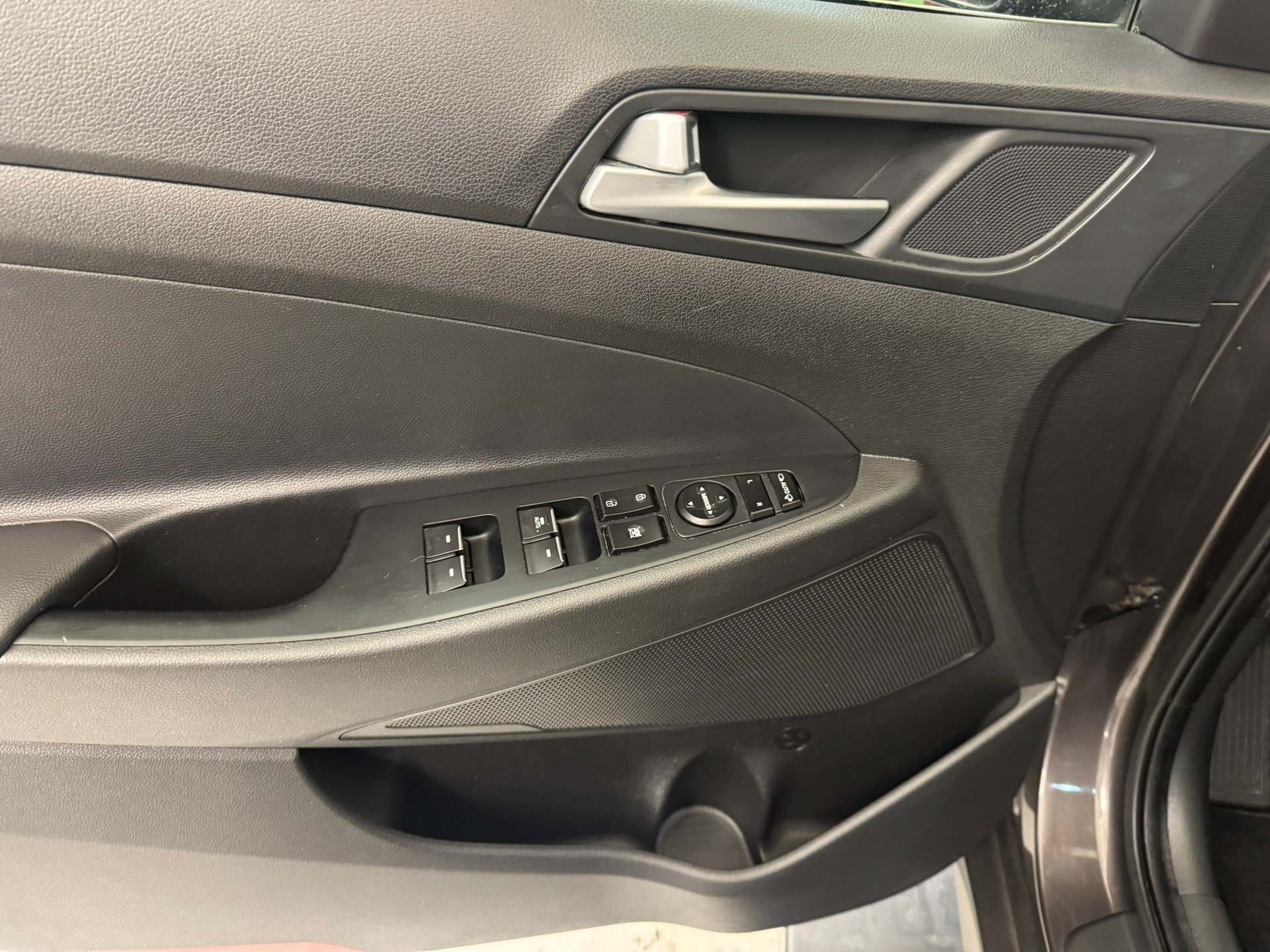 HYUNDAI Tucson 2.0 CRDI Vertex 4WD-image-19