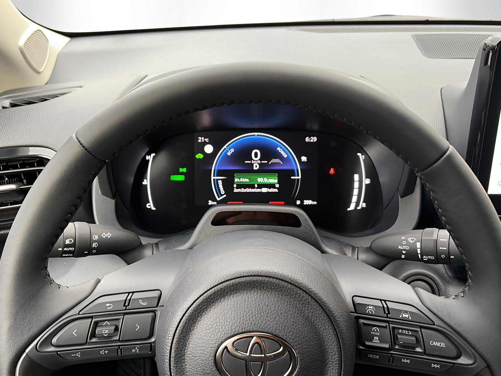 TOYOTA Yaris 1.5 VVT-i HSD Trend-image-9