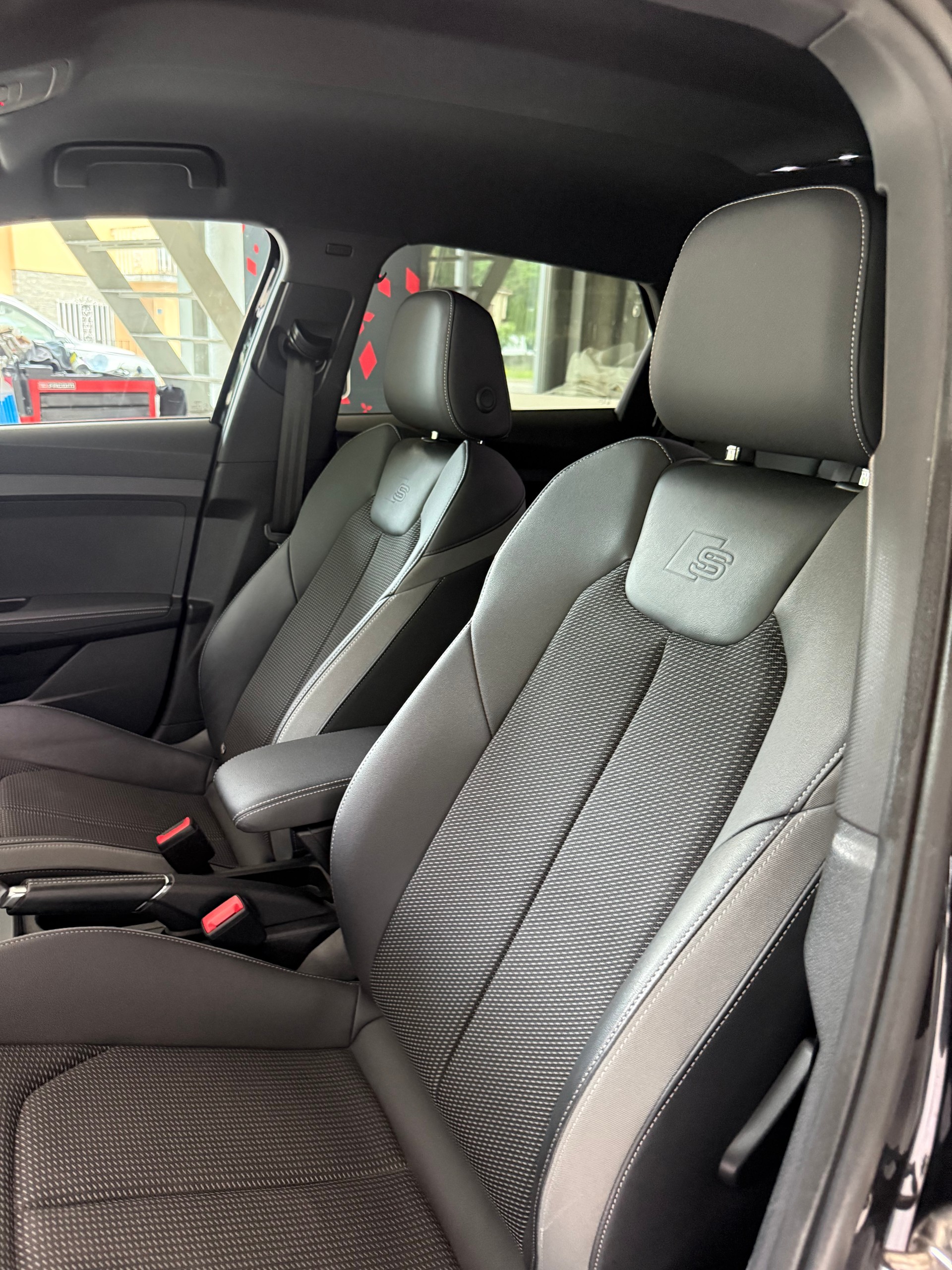 AUDI A1 Sportback 35 TFSI S Line S-tronic-image-10