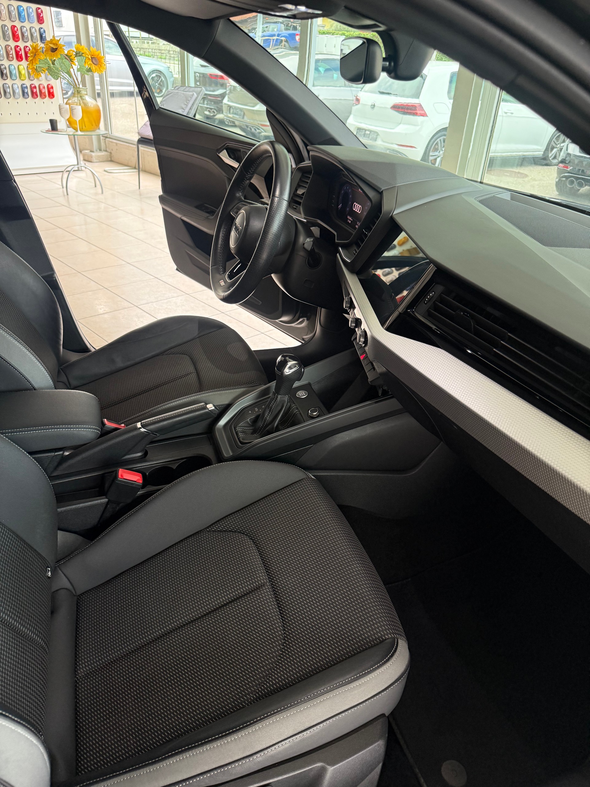 AUDI A1 Sportback 35 TFSI S Line S-tronic-image-11