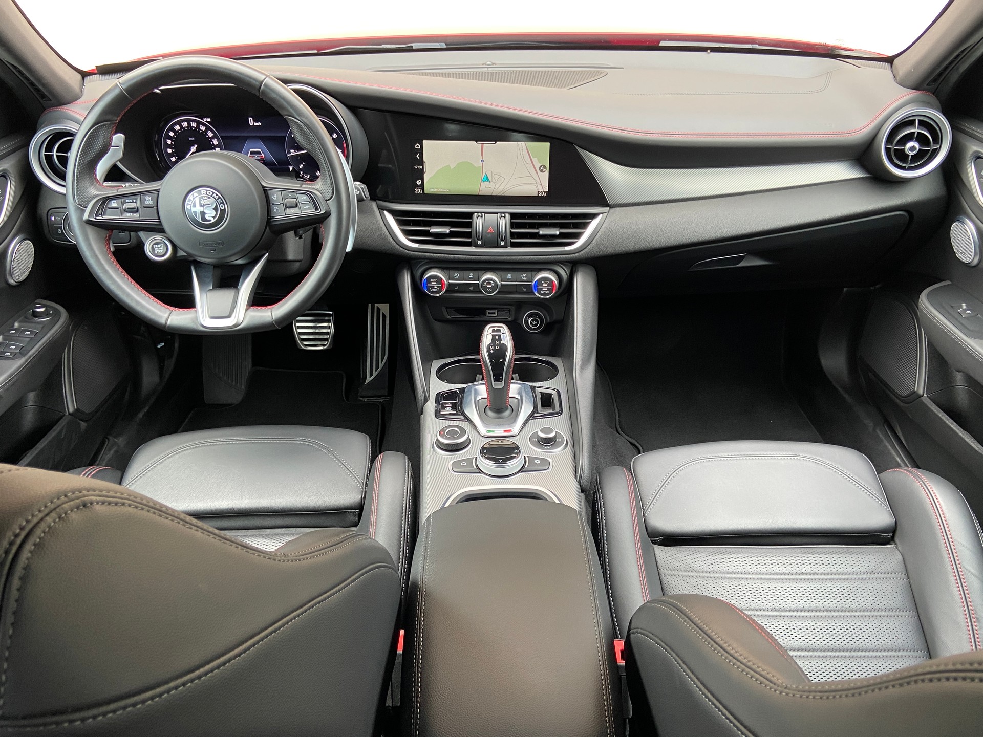 ALFA ROMEO Giulia 2.0 Competizione Q4 AT8-image-2