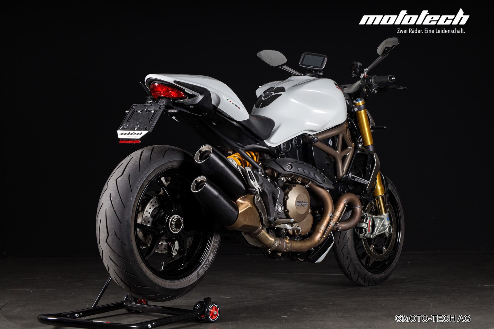 DUCATI Monster 1200 S ABS-showroom-element-2