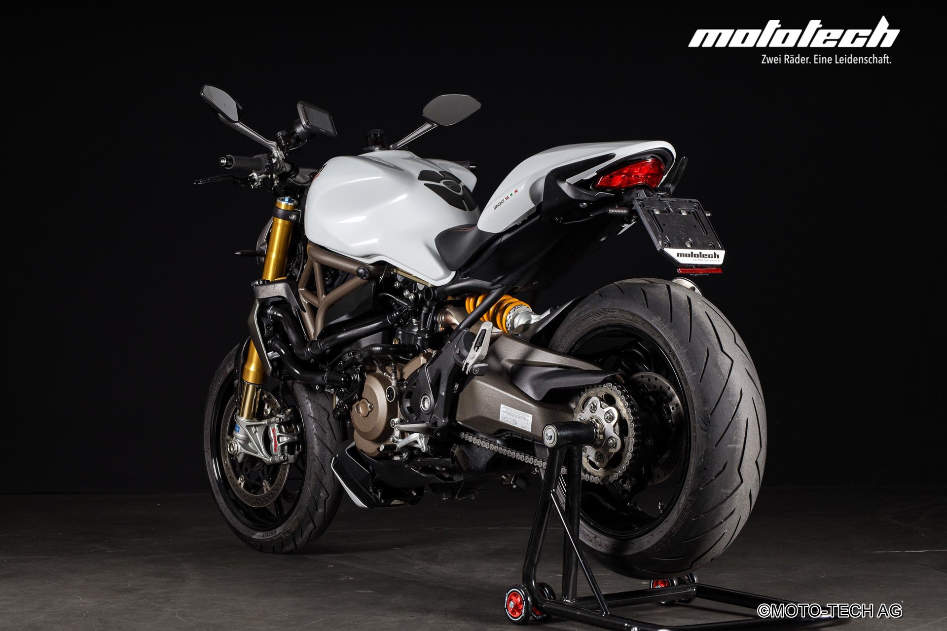 DUCATI Monster 1200 S ABS-showroom-element-3