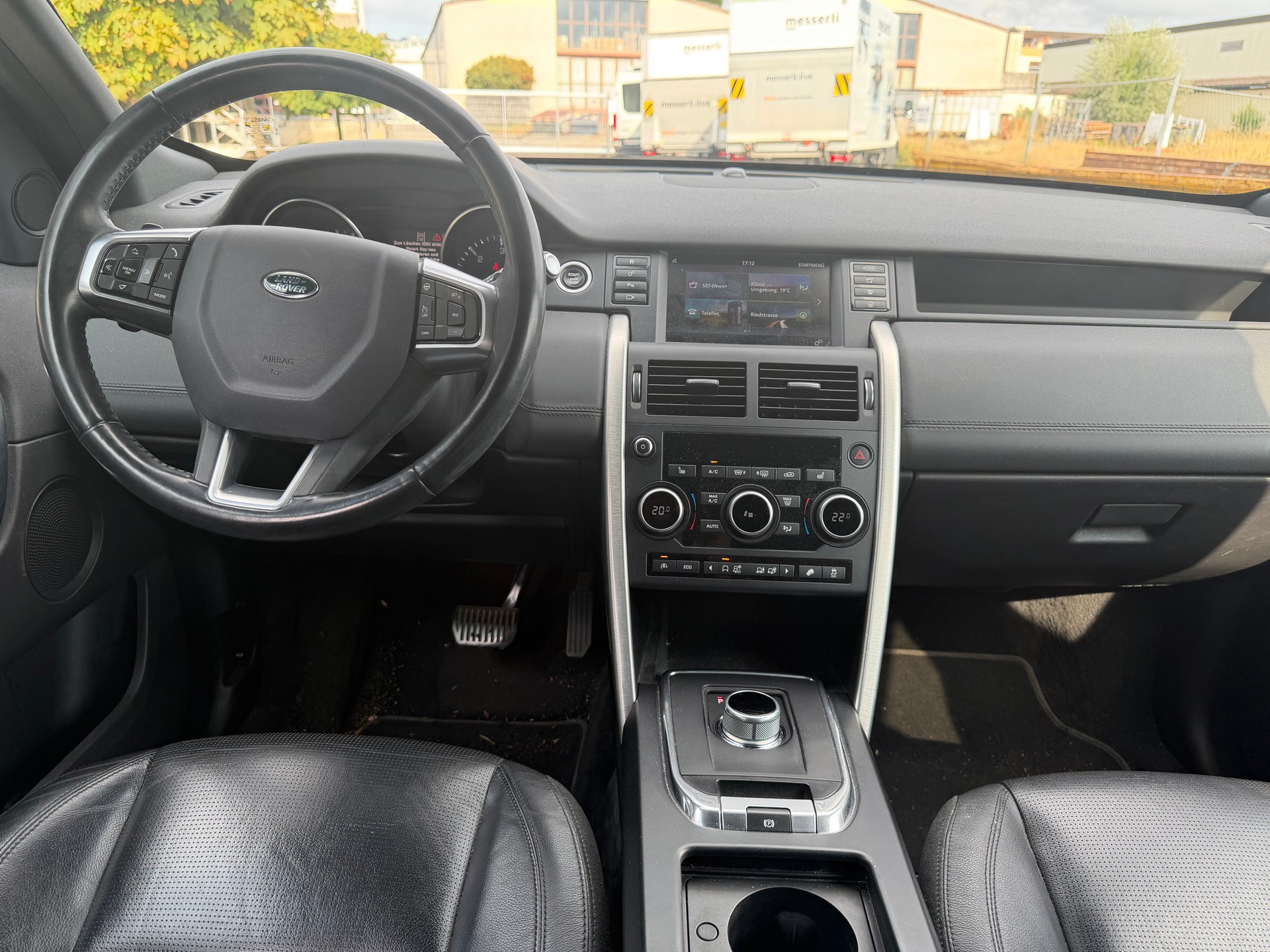 LAND ROVER Discovery Sport 2.0 TD4 Pure AT9-image-9