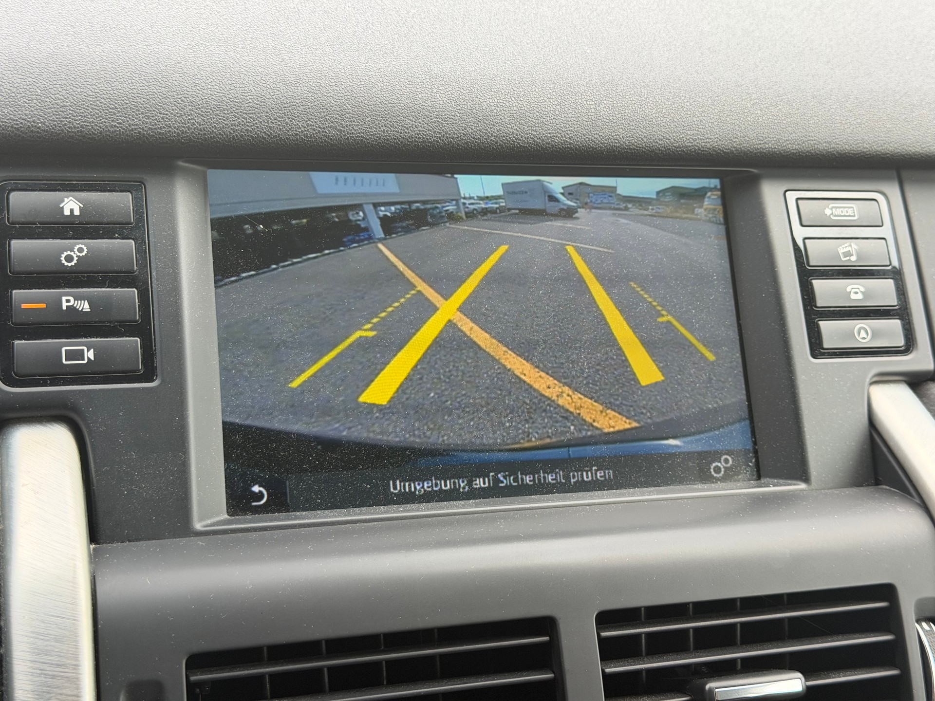 LAND ROVER Discovery Sport 2.0 TD4 Pure AT9-image-14