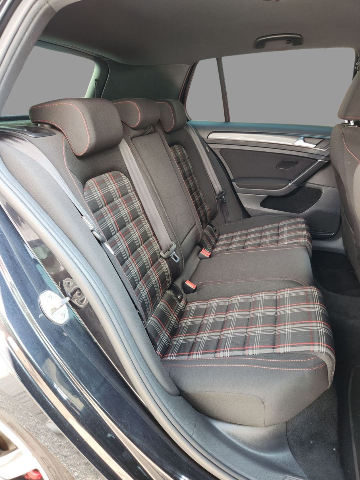 VW Golf 2.0 TSI GTI DSG-image-12