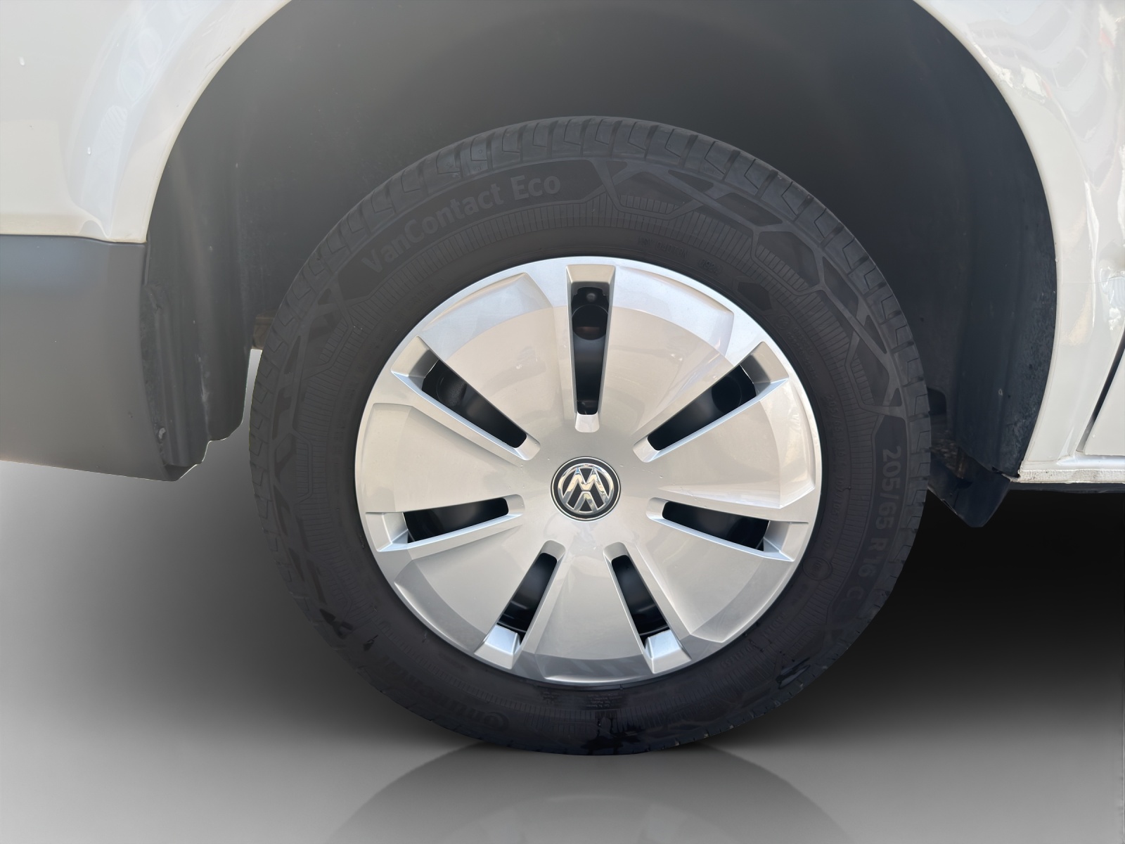 VW T6.1 2.0 TDI DSG-image-15