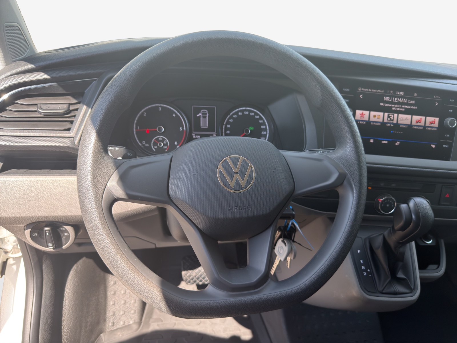 VW T6.1 2.0 TDI DSG-image-9