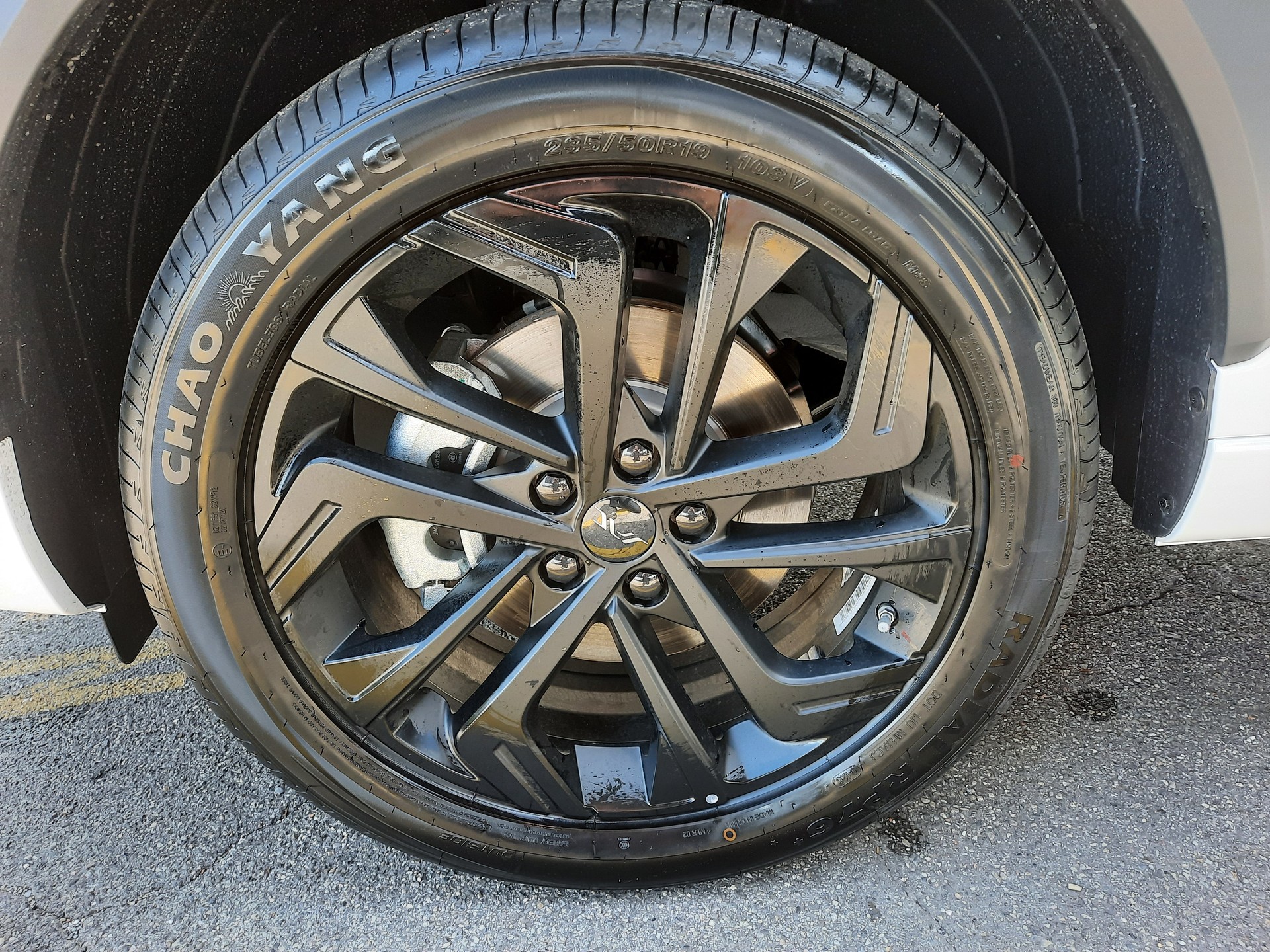 JAC JS6 1.5 PHEV-image-15