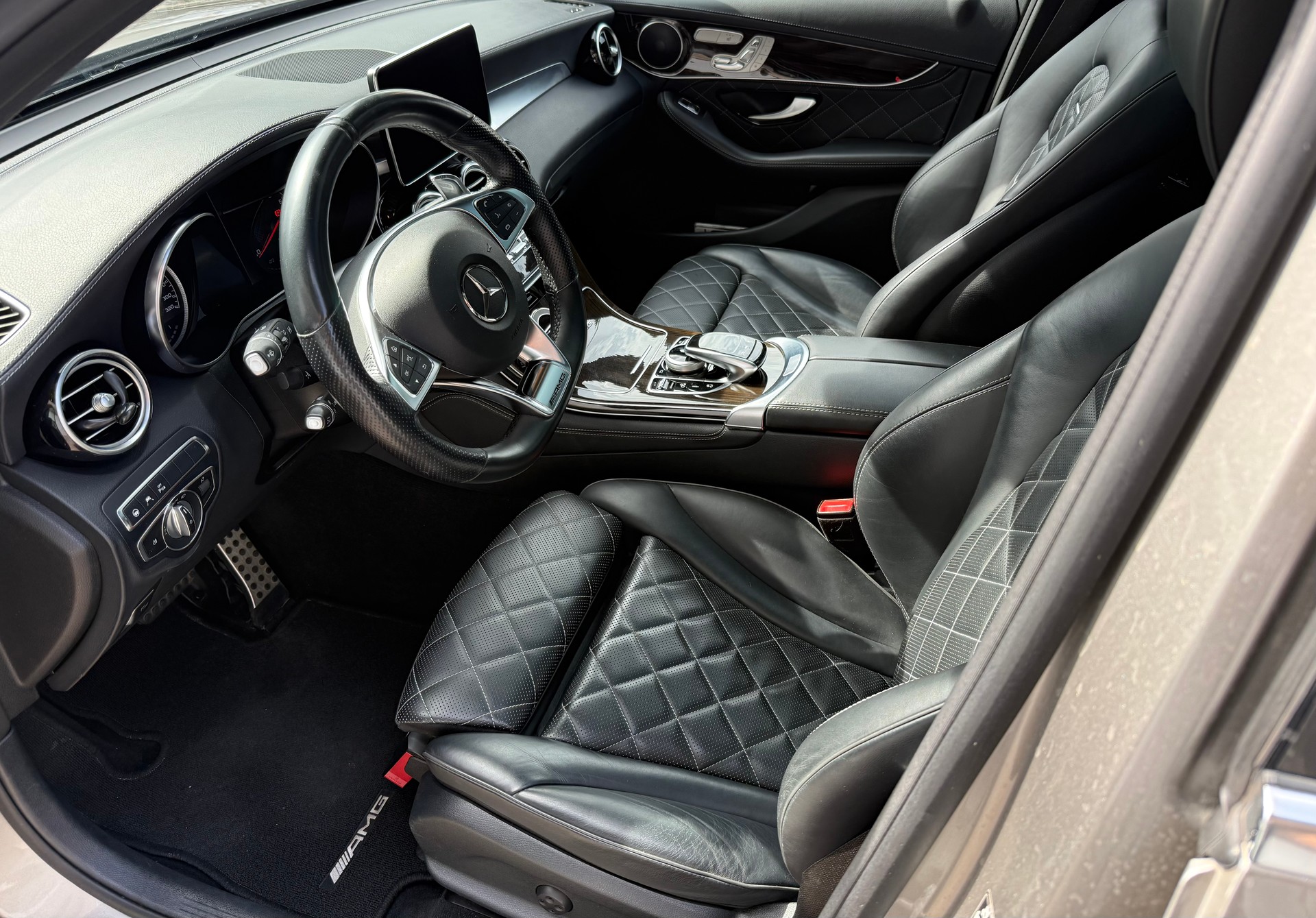 MERCEDES-BENZ GLC 63 AMG 4Matic+ 9G-Tronic-image-4