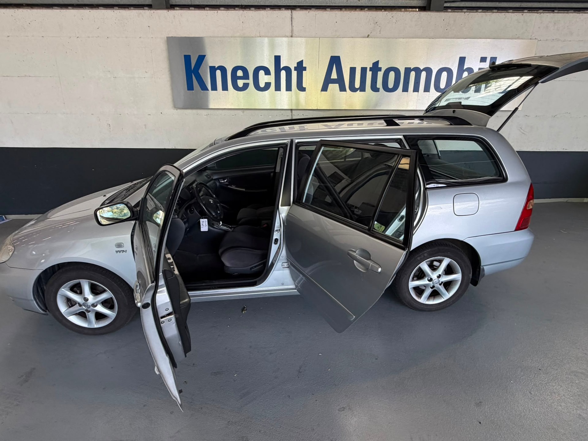 TOYOTA Corolla Wagon 1.6 Linea Sol-showroom-element-2