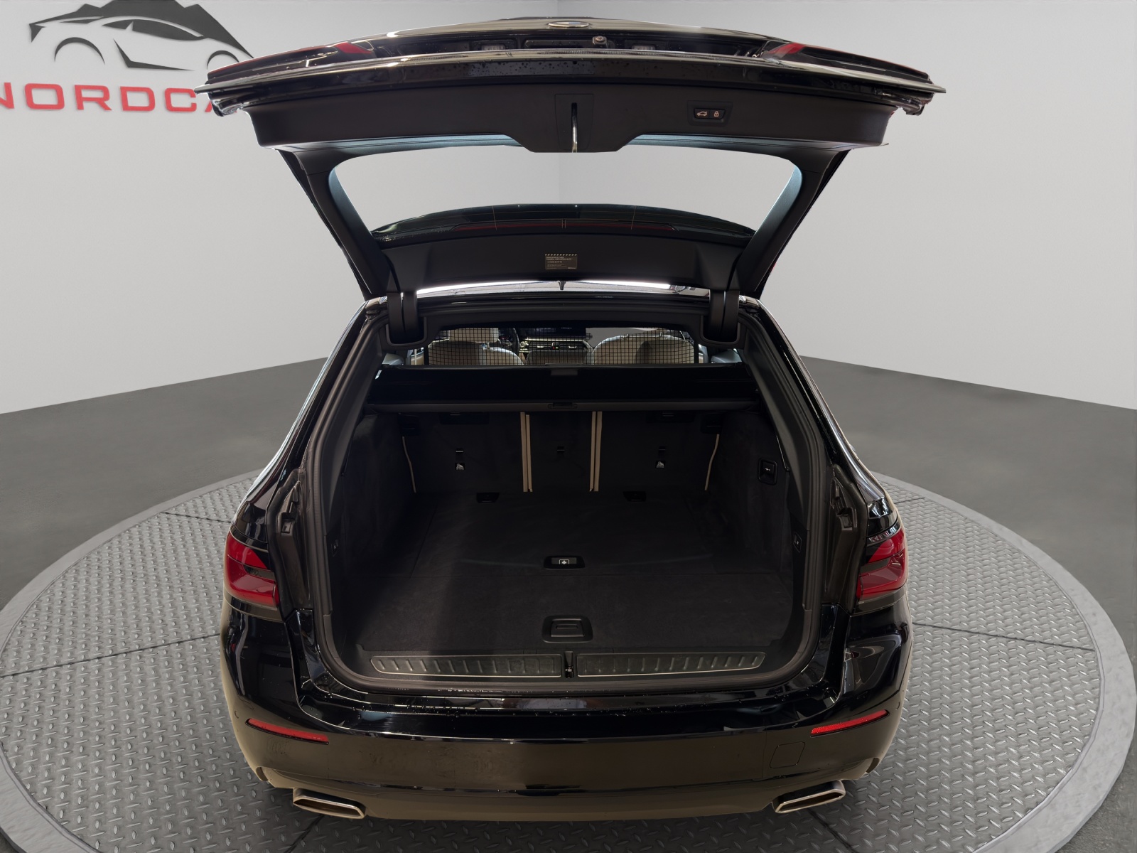 BMW 520d xDrive 48V Touring Steptronic-image-18