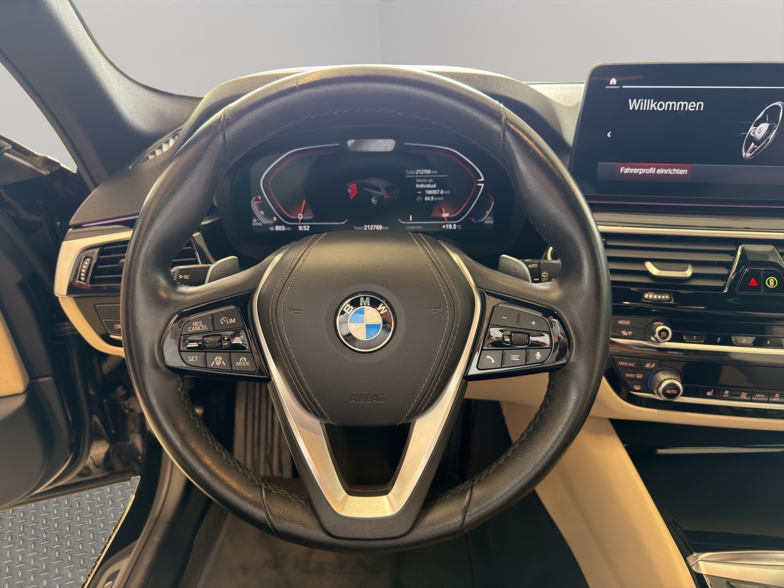 BMW 520d xDrive 48V Touring Steptronic-image-11