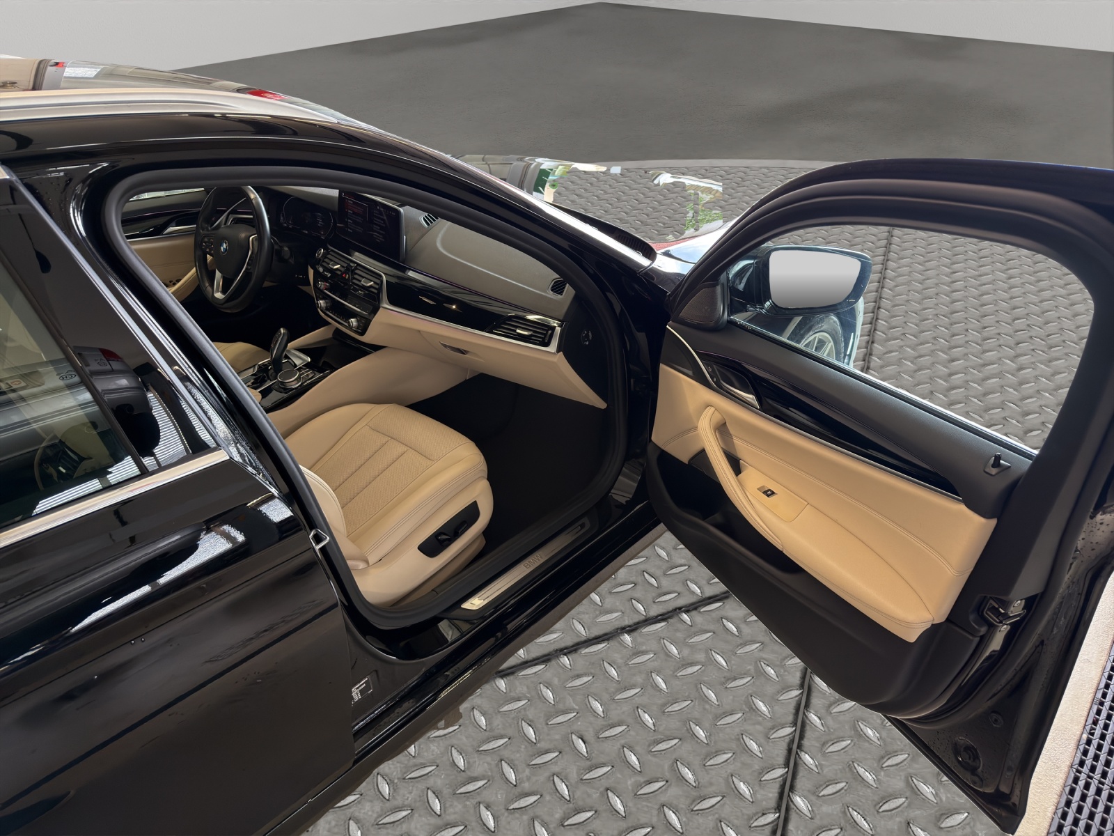 BMW 520d xDrive 48V Touring Steptronic-image-16
