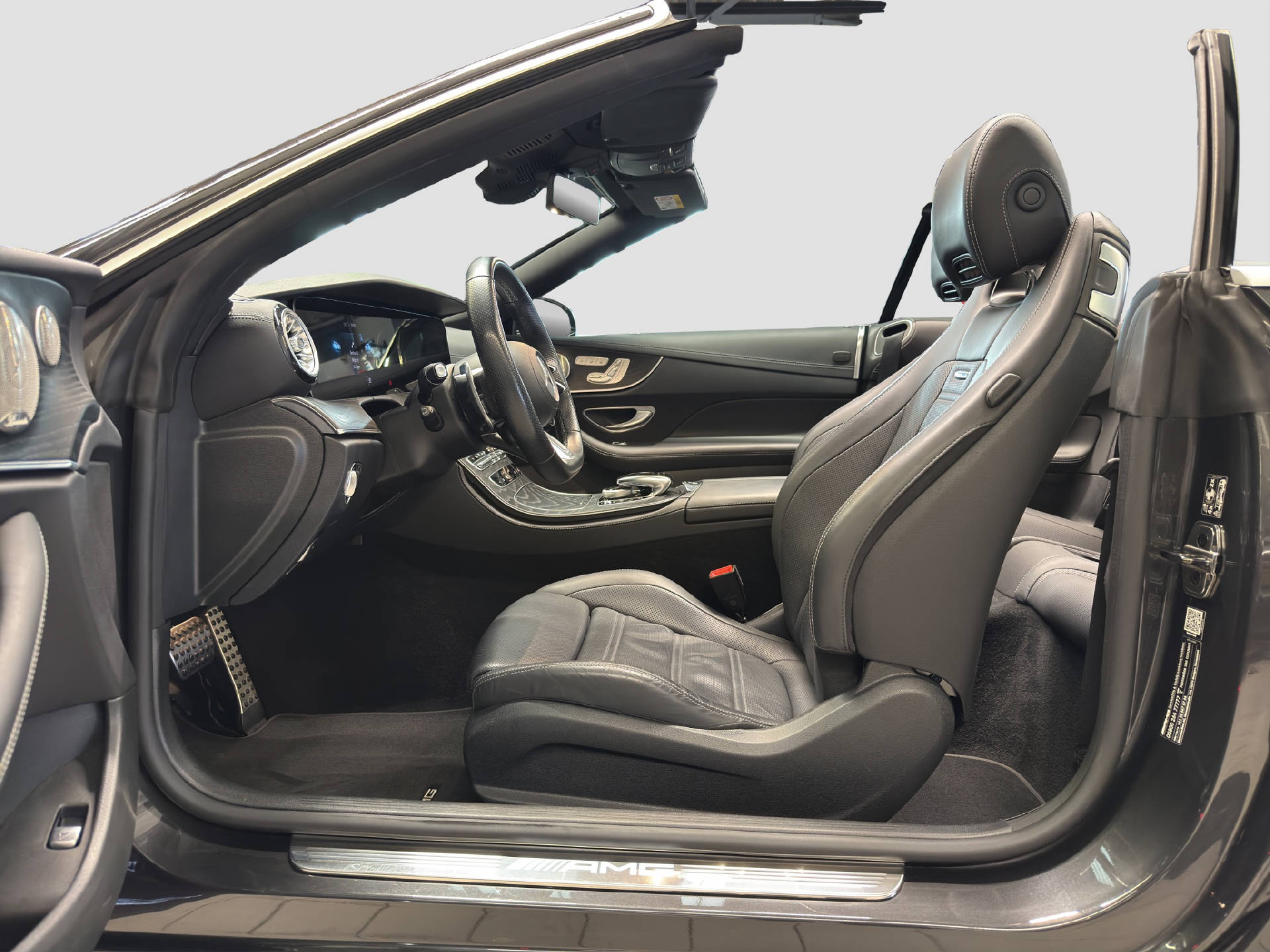 MERCEDES-BENZ E 53 AMG 4MATIC+ Cabriolet-image-7