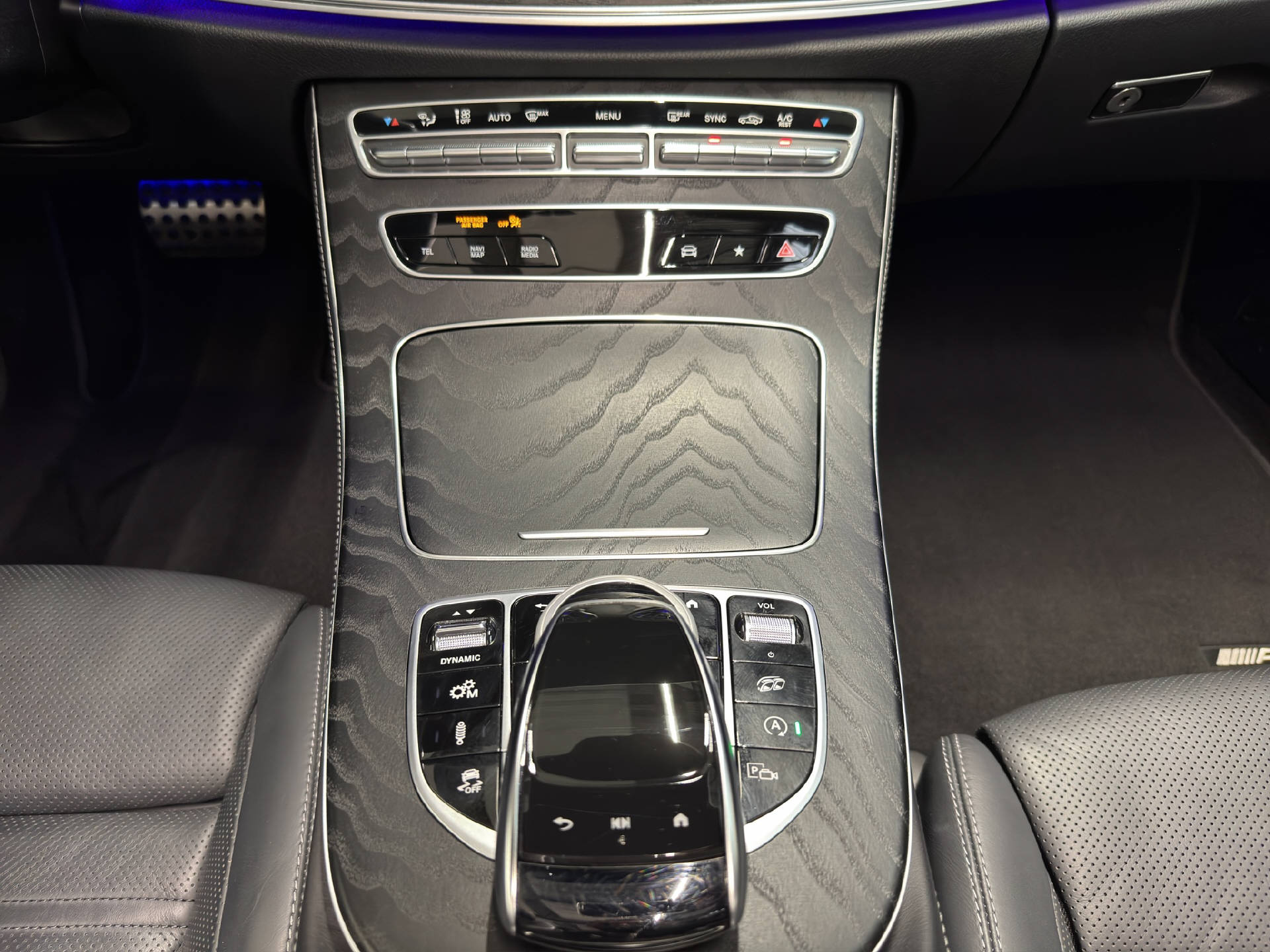 MERCEDES-BENZ E 53 AMG 4MATIC+ Cabriolet-image-11