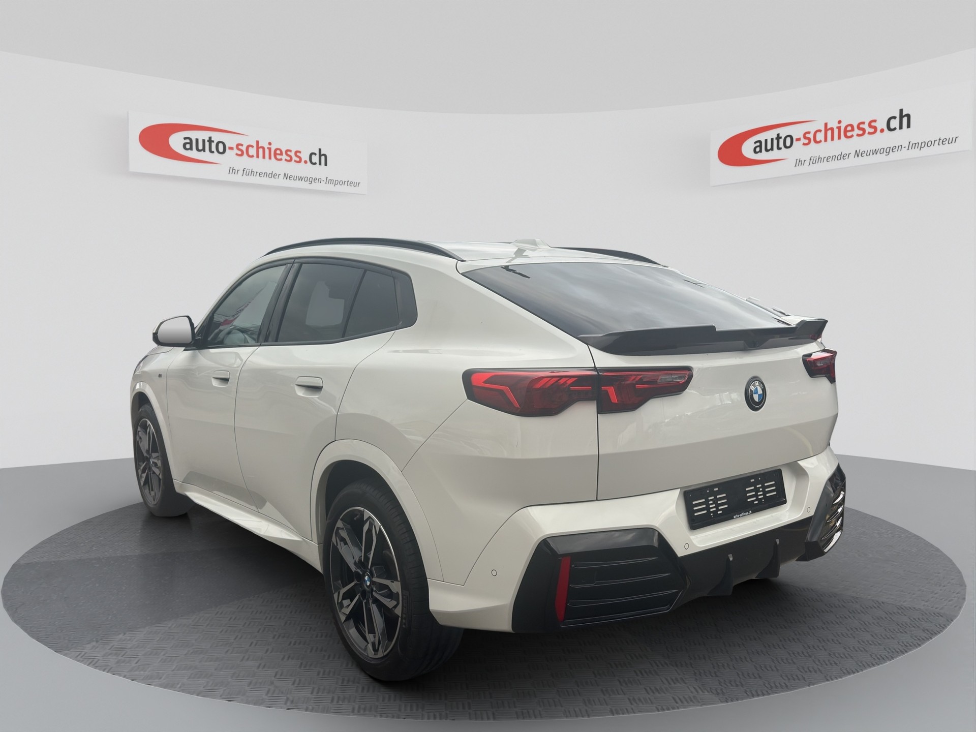 BMW X2 sDrive 20i 48V M Sport Pro Shadow Line-image-5
